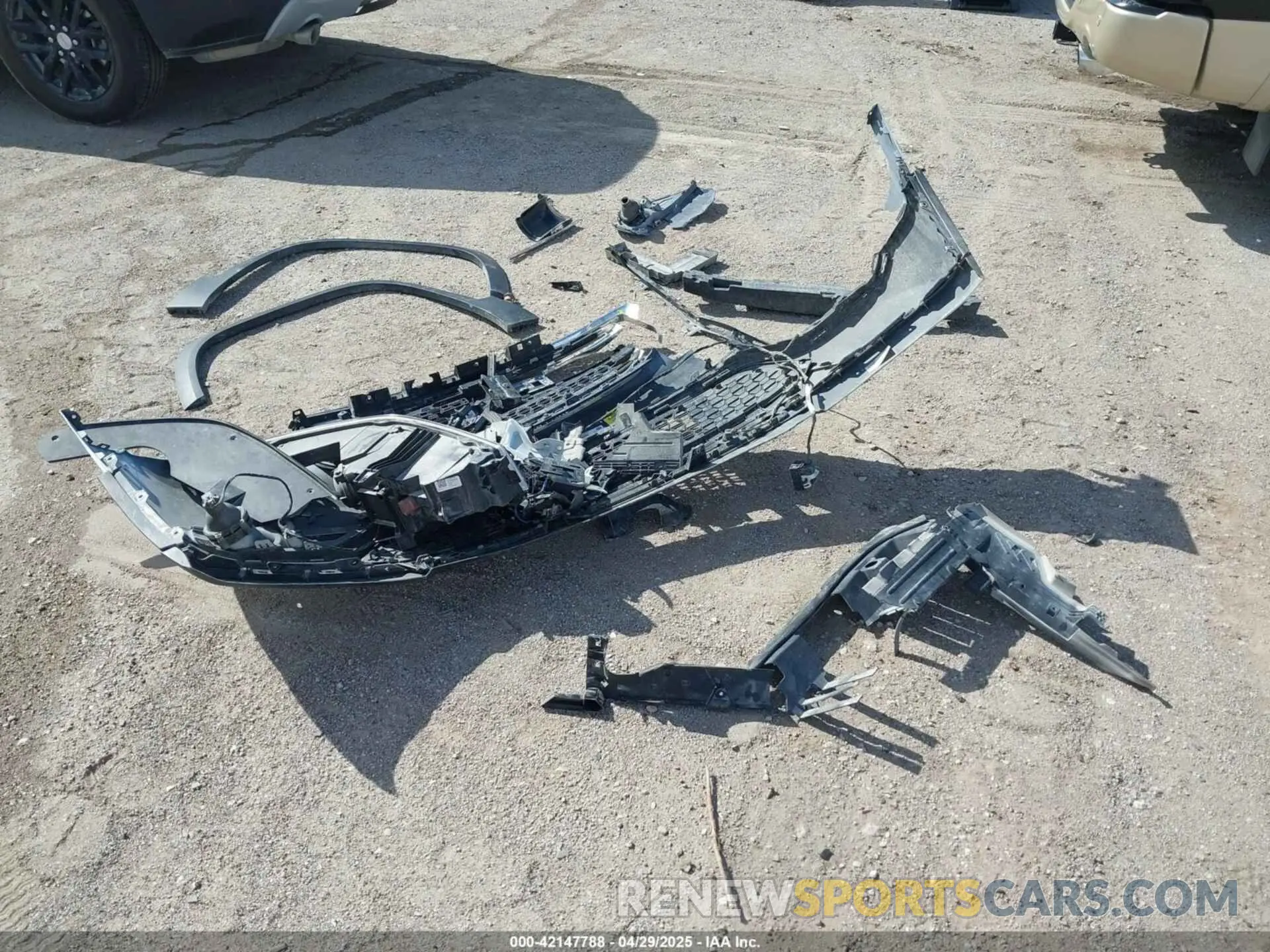 12 Photograph of a damaged car 1GKKNULS5KZ236581 GMC ACADIA 2019