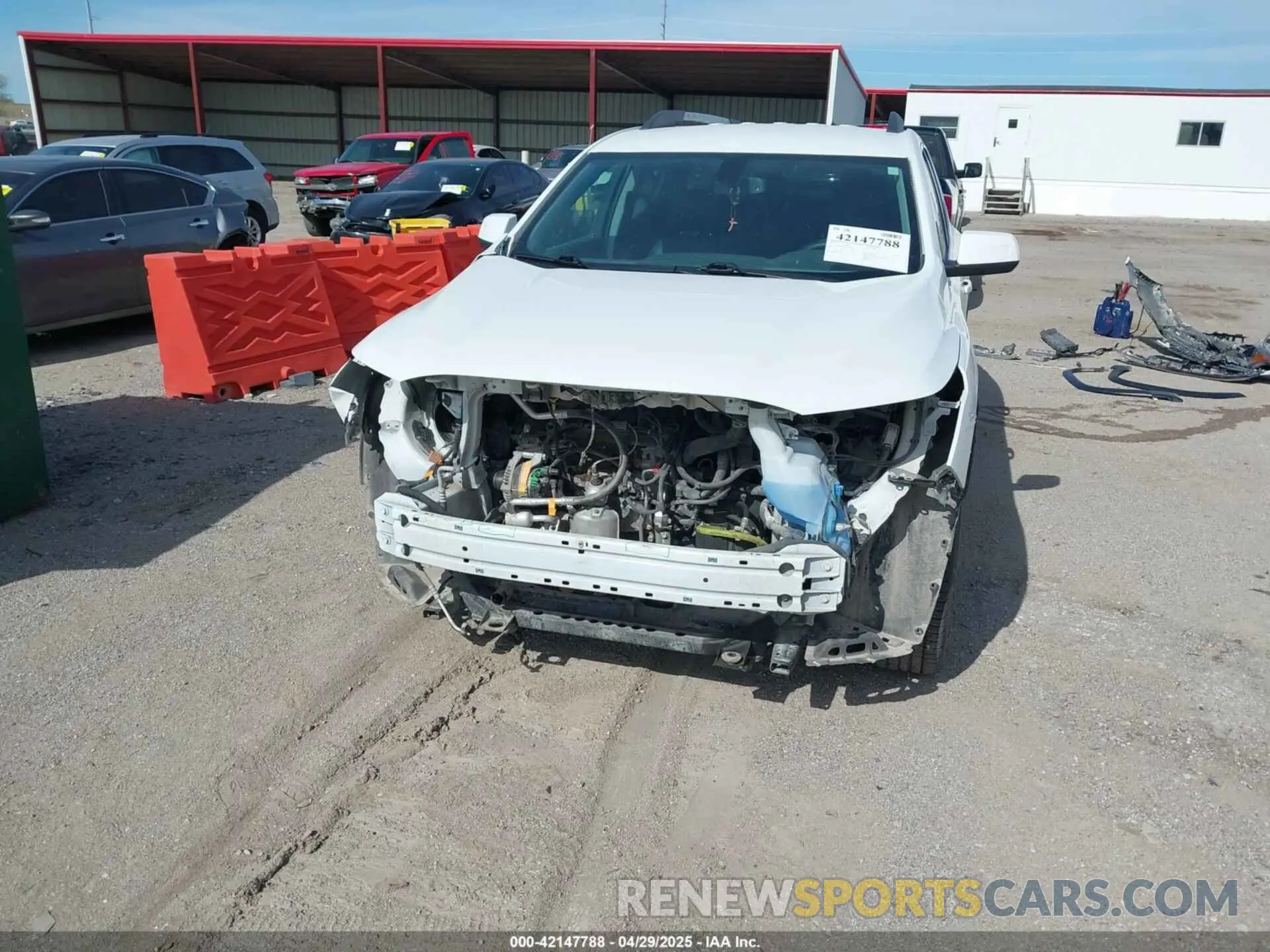 6 Photograph of a damaged car 1GKKNULS5KZ236581 GMC ACADIA 2019