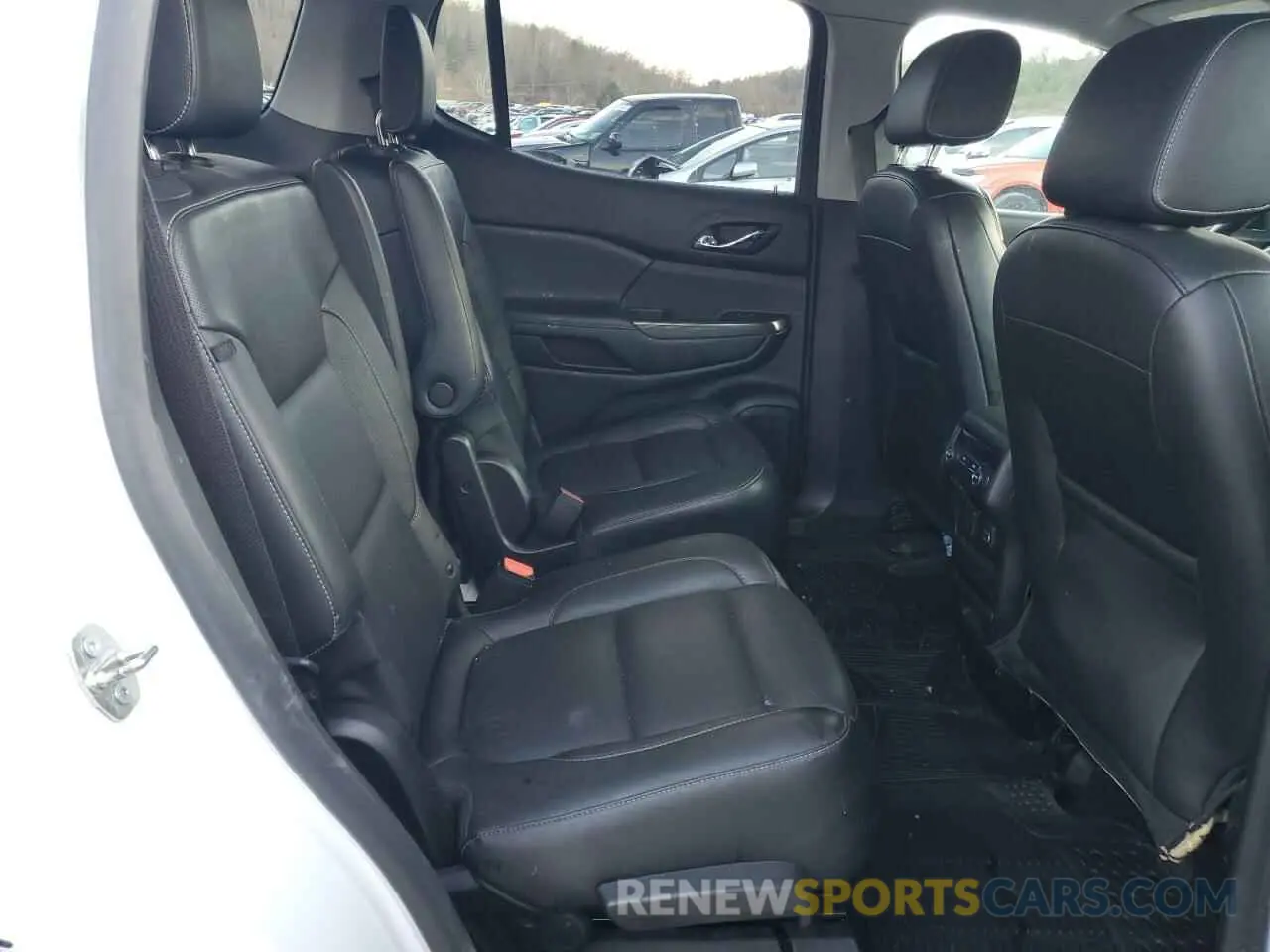 11 Photograph of a damaged car 1GKKNULS5KZ276305 GMC ACADIA 2019