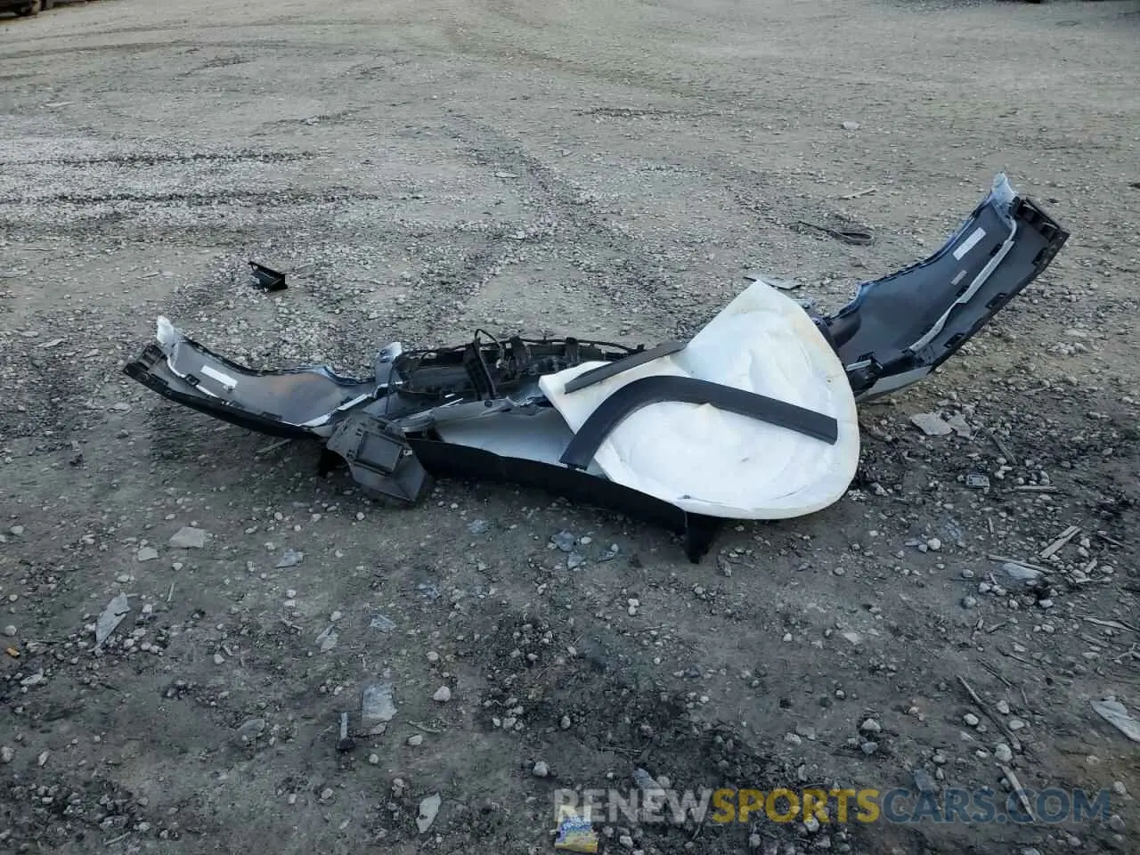 13 Photograph of a damaged car 1GKKNULS5KZ276305 GMC ACADIA 2019