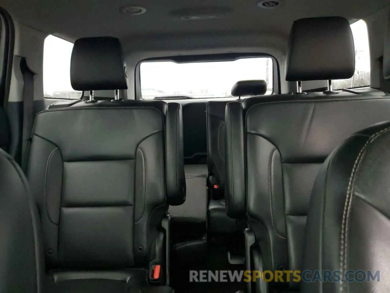 10 Photograph of a damaged car 1GKKNULS5KZ285327 GMC ACADIA 2019