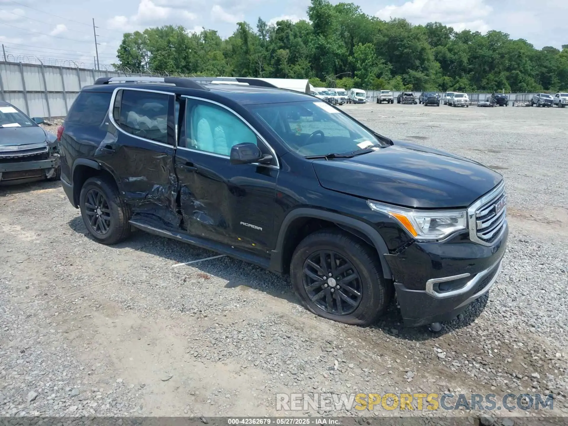1 Photograph of a damaged car 1GKKNULS6KZ113405 GMC ACADIA 2019