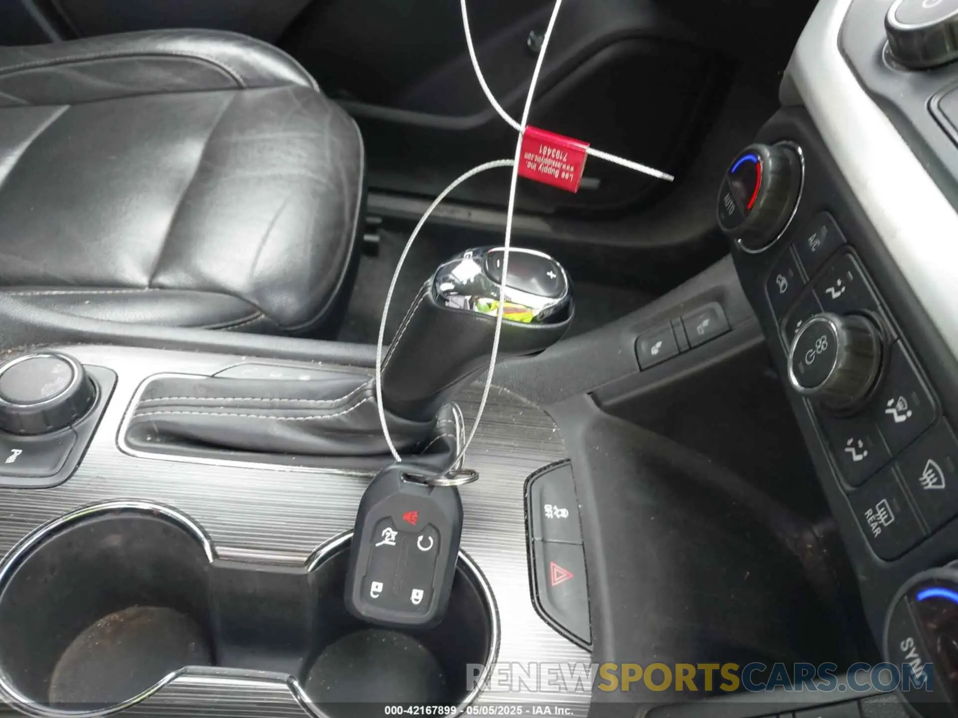 11 Photograph of a damaged car 1GKKNULS6KZ171434 GMC ACADIA 2019