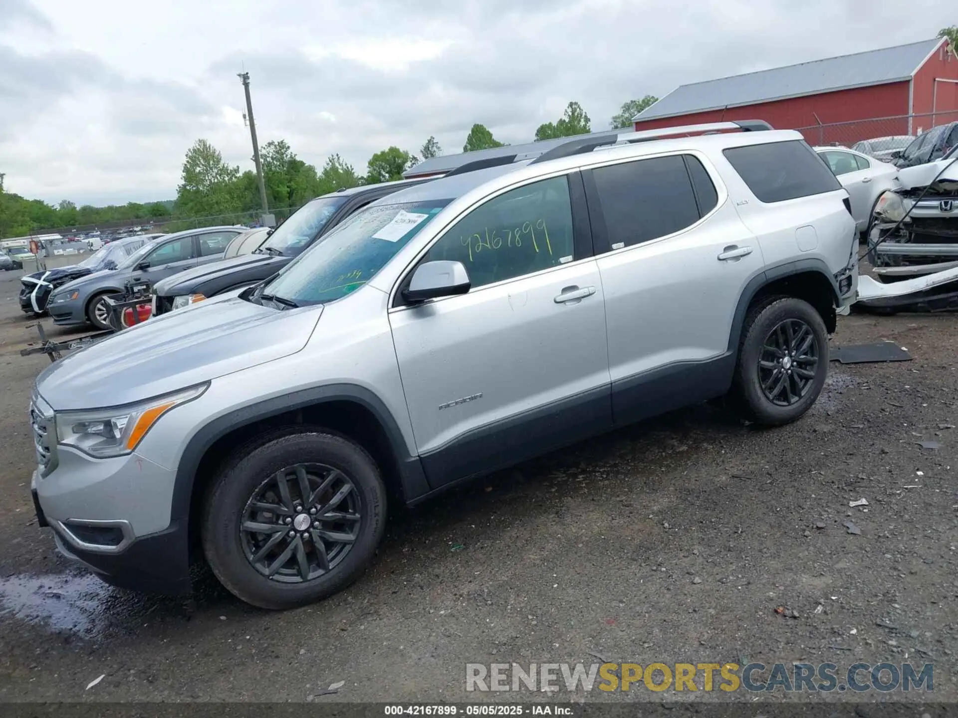 2 Photograph of a damaged car 1GKKNULS6KZ171434 GMC ACADIA 2019
