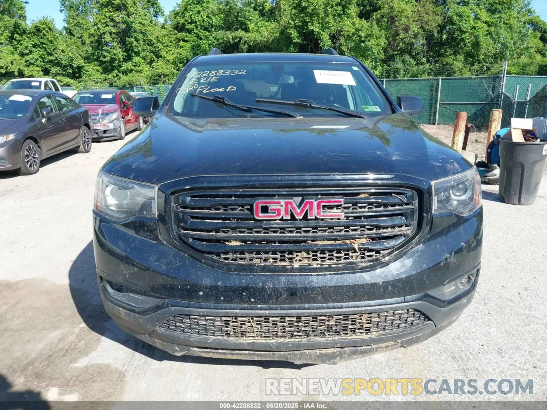 11 Photograph of a damaged car 1GKKNULS6KZ210622 GMC ACADIA 2019