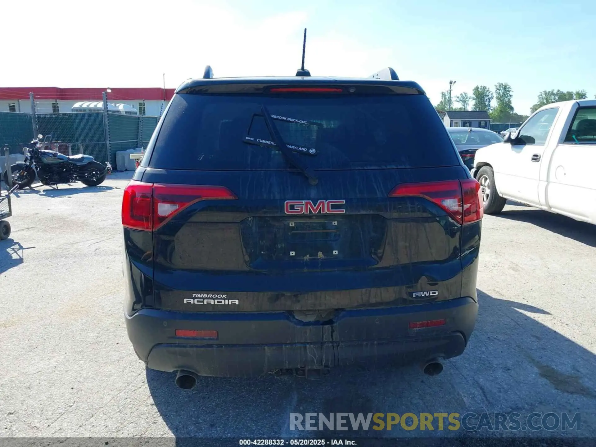 15 Photograph of a damaged car 1GKKNULS6KZ210622 GMC ACADIA 2019