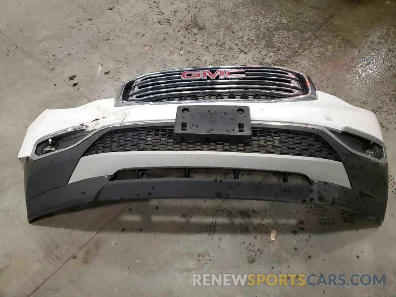 13 Photograph of a damaged car 1GKKNULS6KZ269279 GMC ACADIA 2019