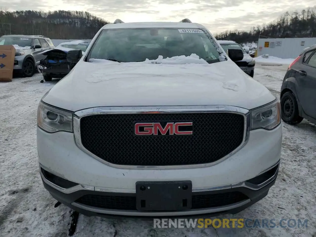 5 Photograph of a damaged car 1GKKNULS6KZ289256 GMC ACADIA 2019
