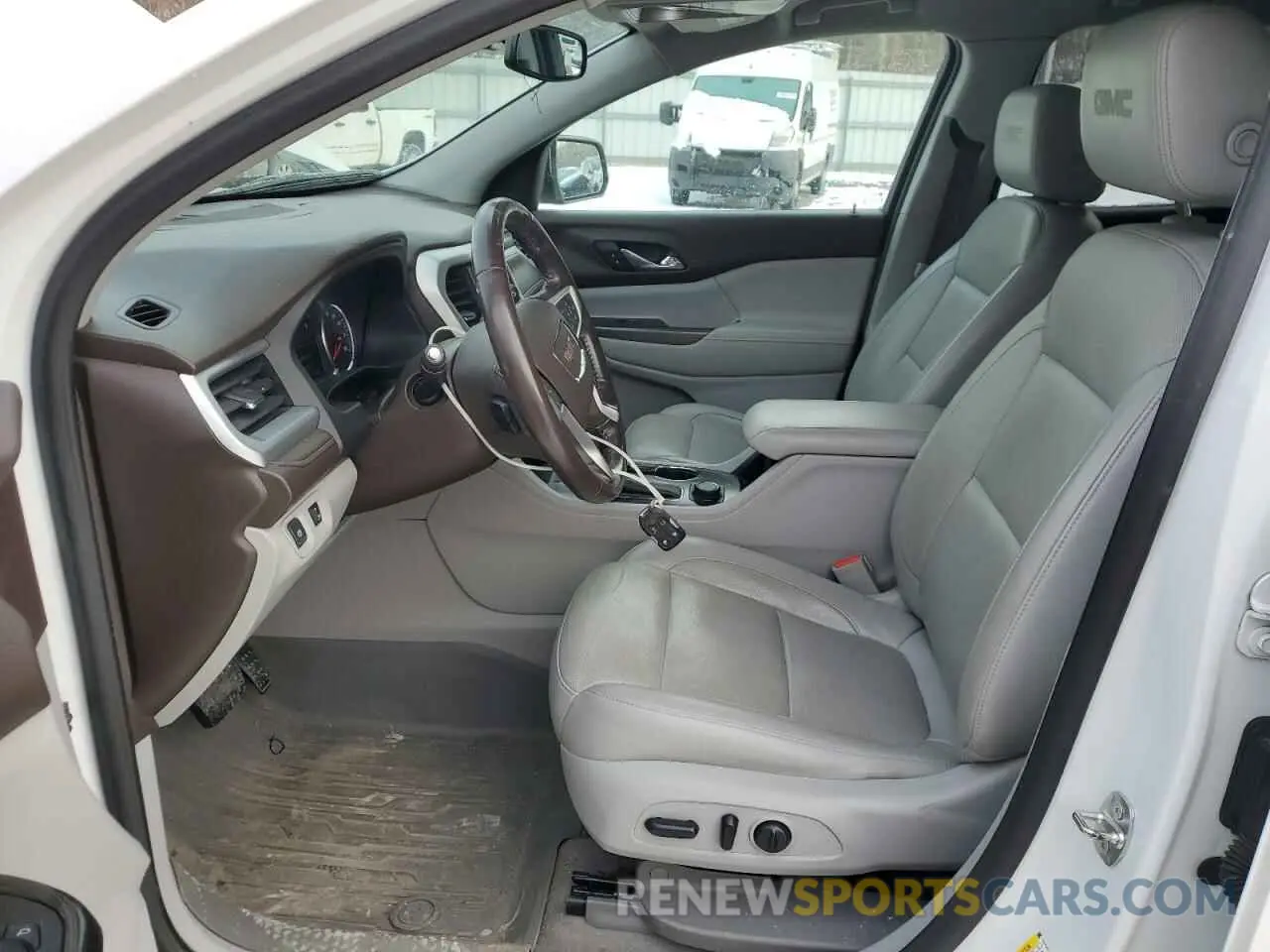 7 Photograph of a damaged car 1GKKNULS6KZ289256 GMC ACADIA 2019