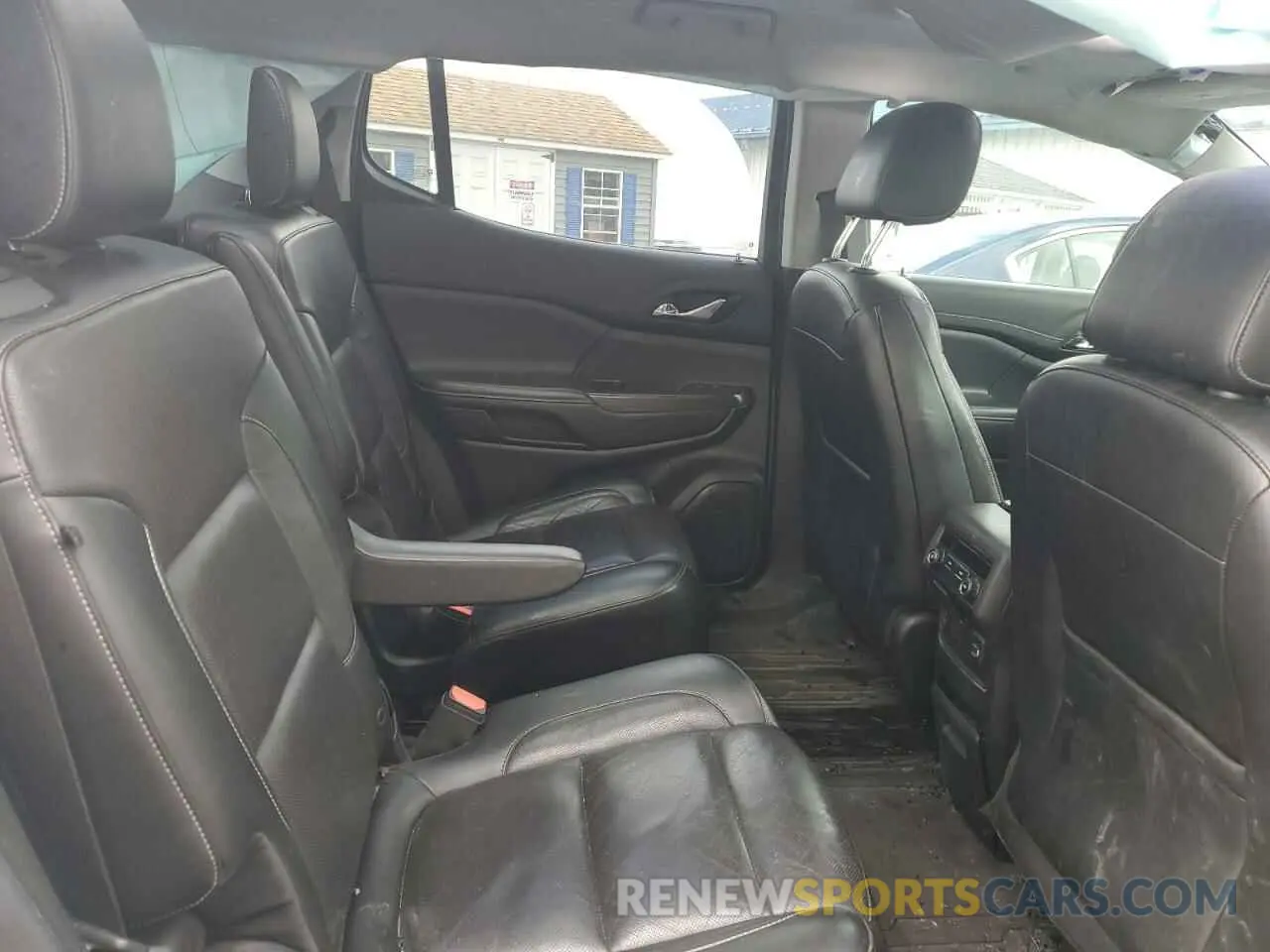 11 Photograph of a damaged car 1GKKNULS7KZ104499 GMC ACADIA 2019