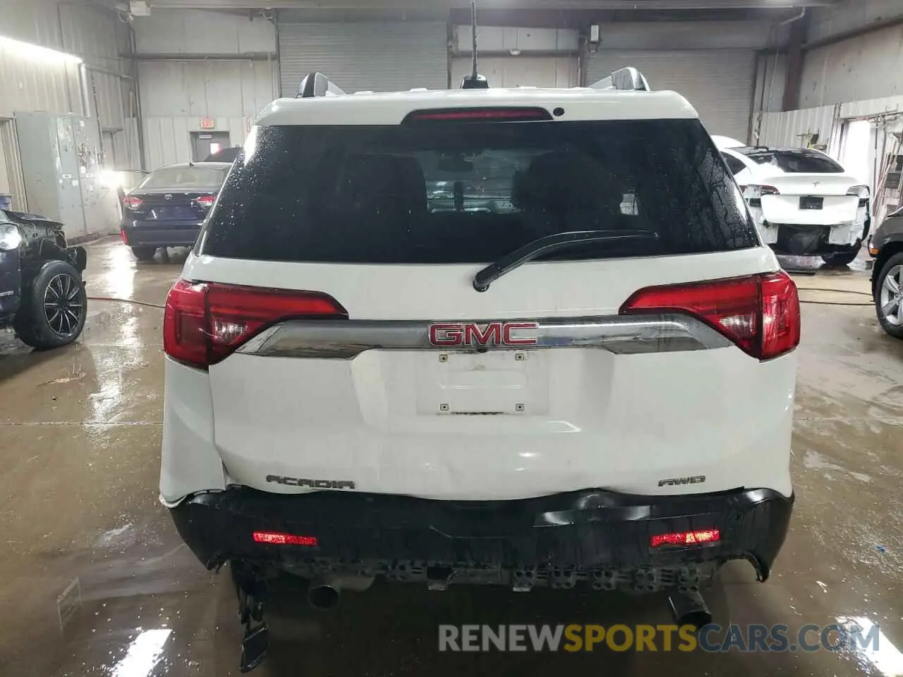 6 Photograph of a damaged car 1GKKNULS7KZ139172 GMC ACADIA 2019