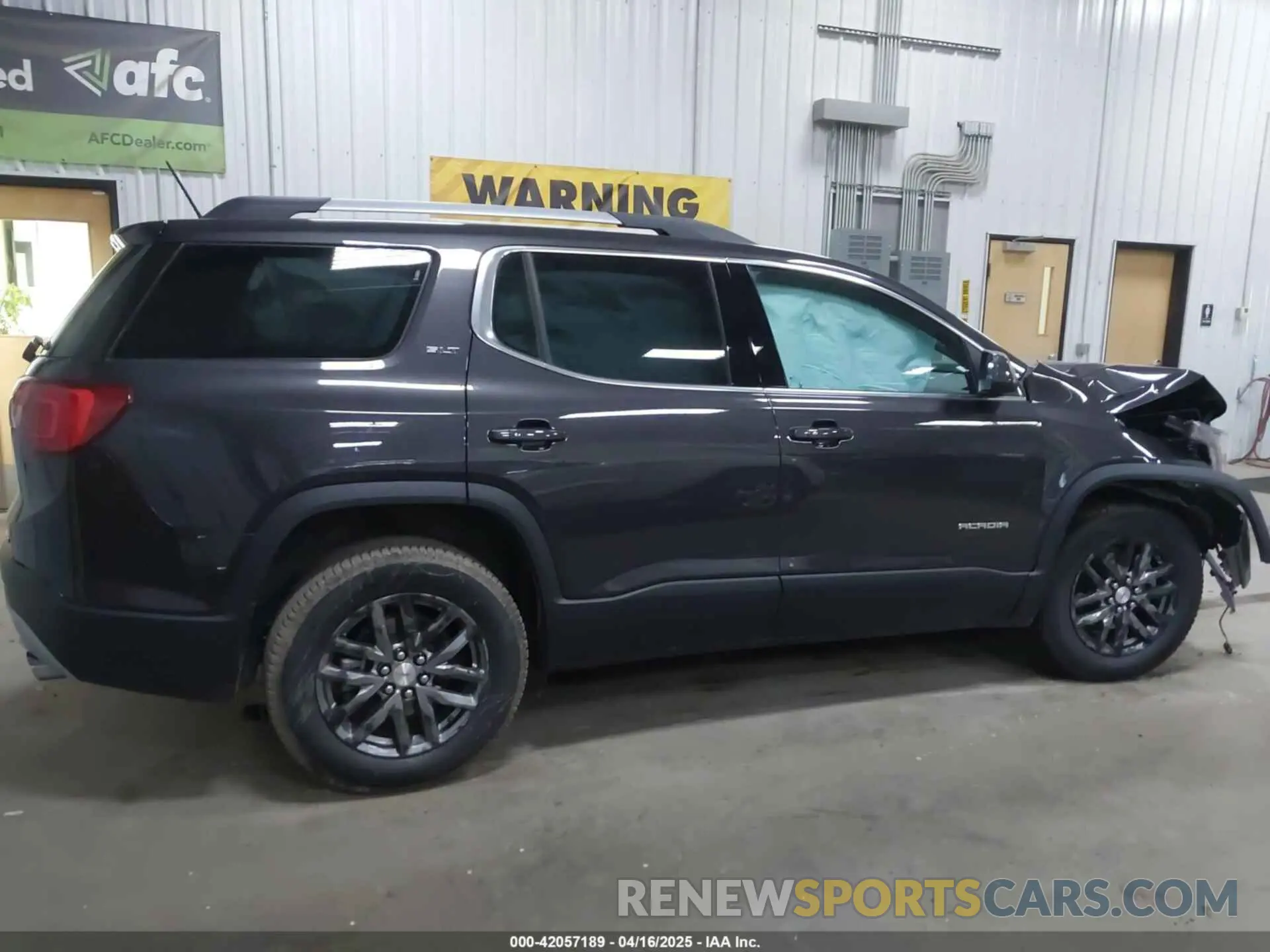 12 Photograph of a damaged car 1GKKNULS7KZ157722 GMC ACADIA 2019
