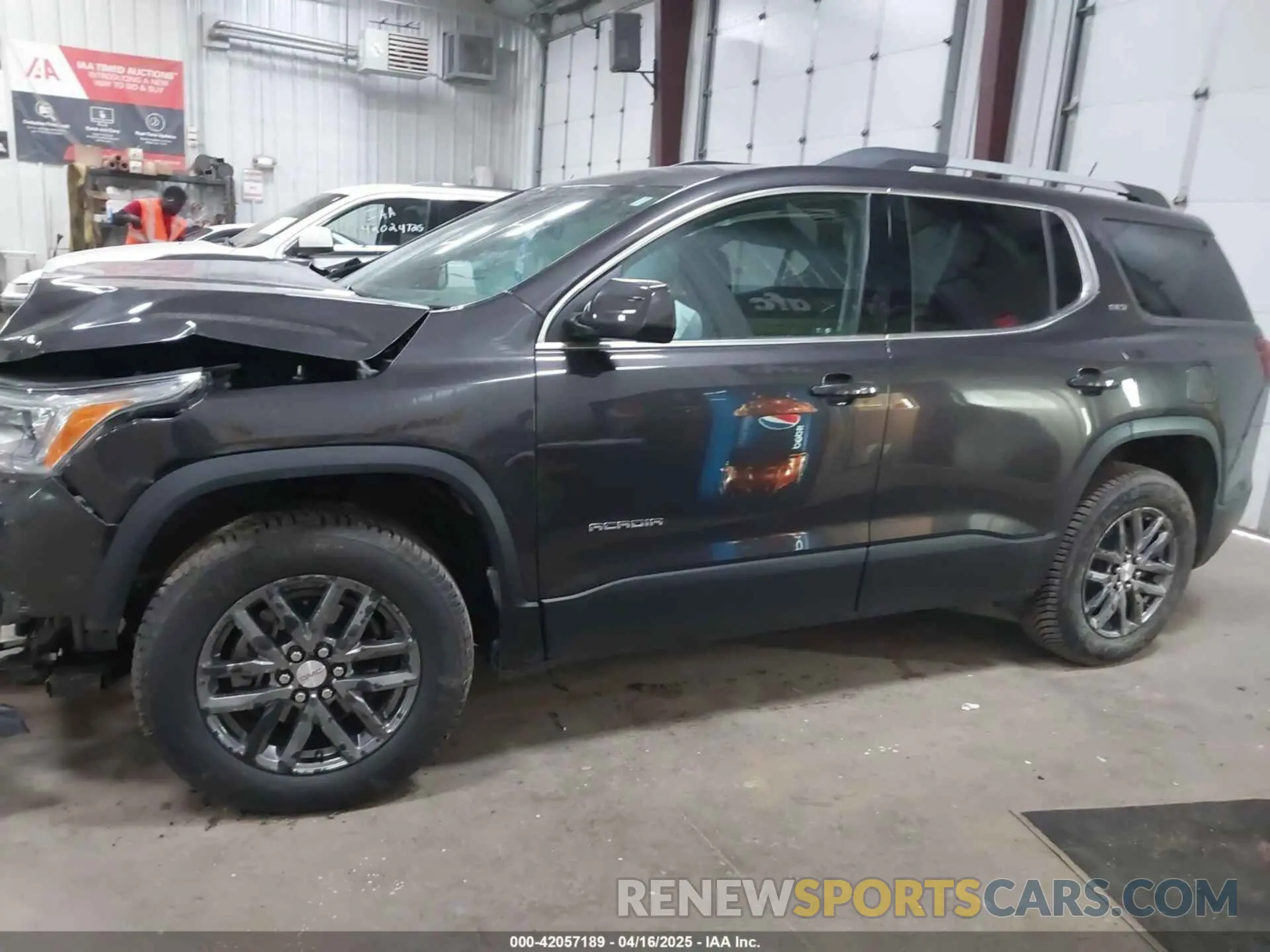 13 Photograph of a damaged car 1GKKNULS7KZ157722 GMC ACADIA 2019