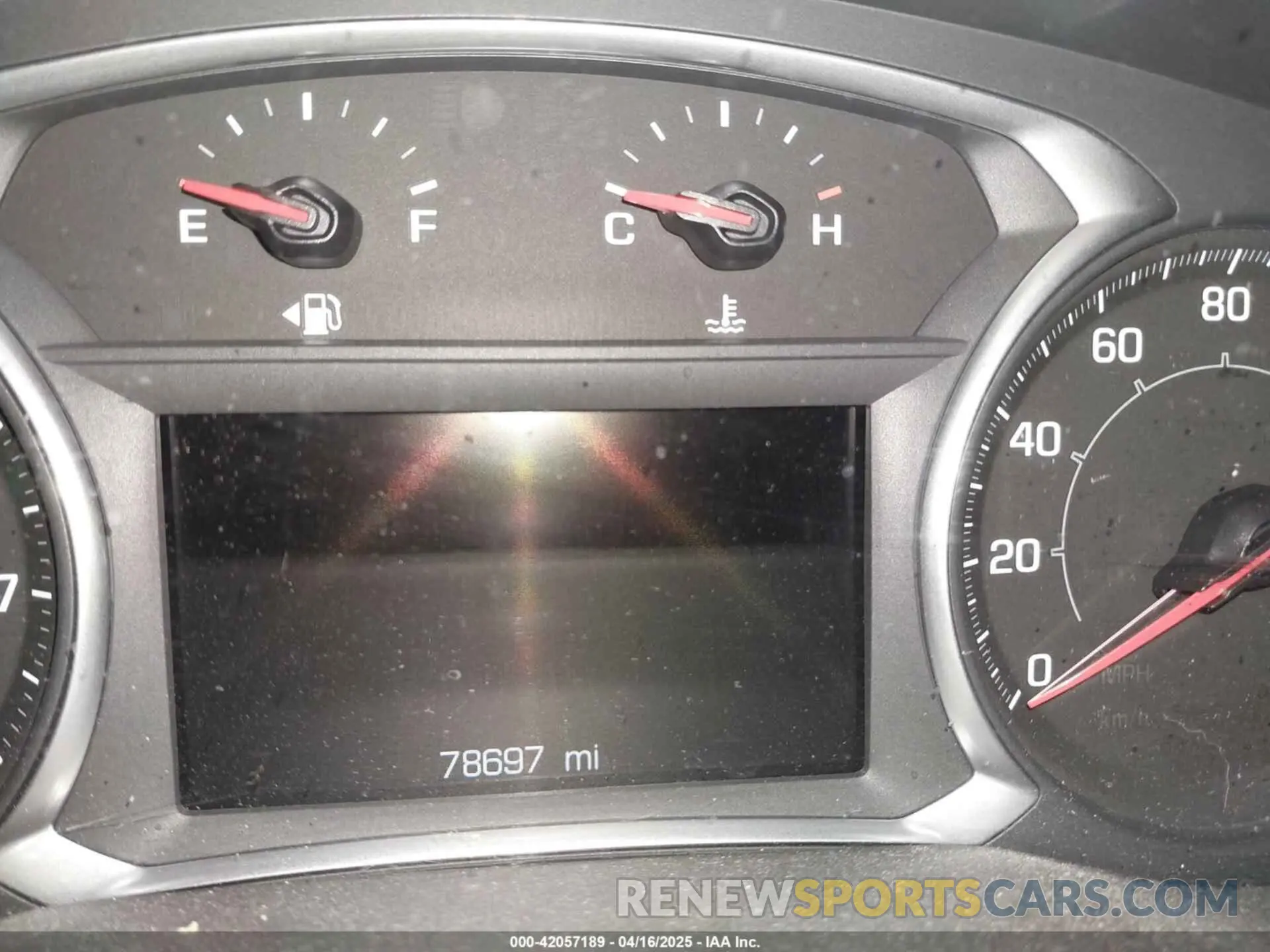 14 Photograph of a damaged car 1GKKNULS7KZ157722 GMC ACADIA 2019