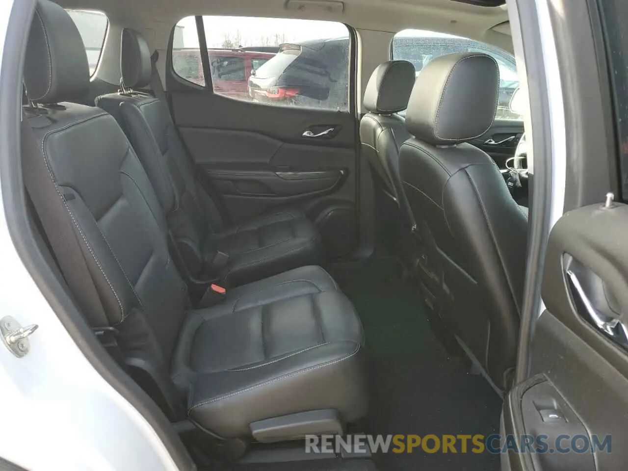 11 Photograph of a damaged car 1GKKNULS7KZ192941 GMC ACADIA 2019