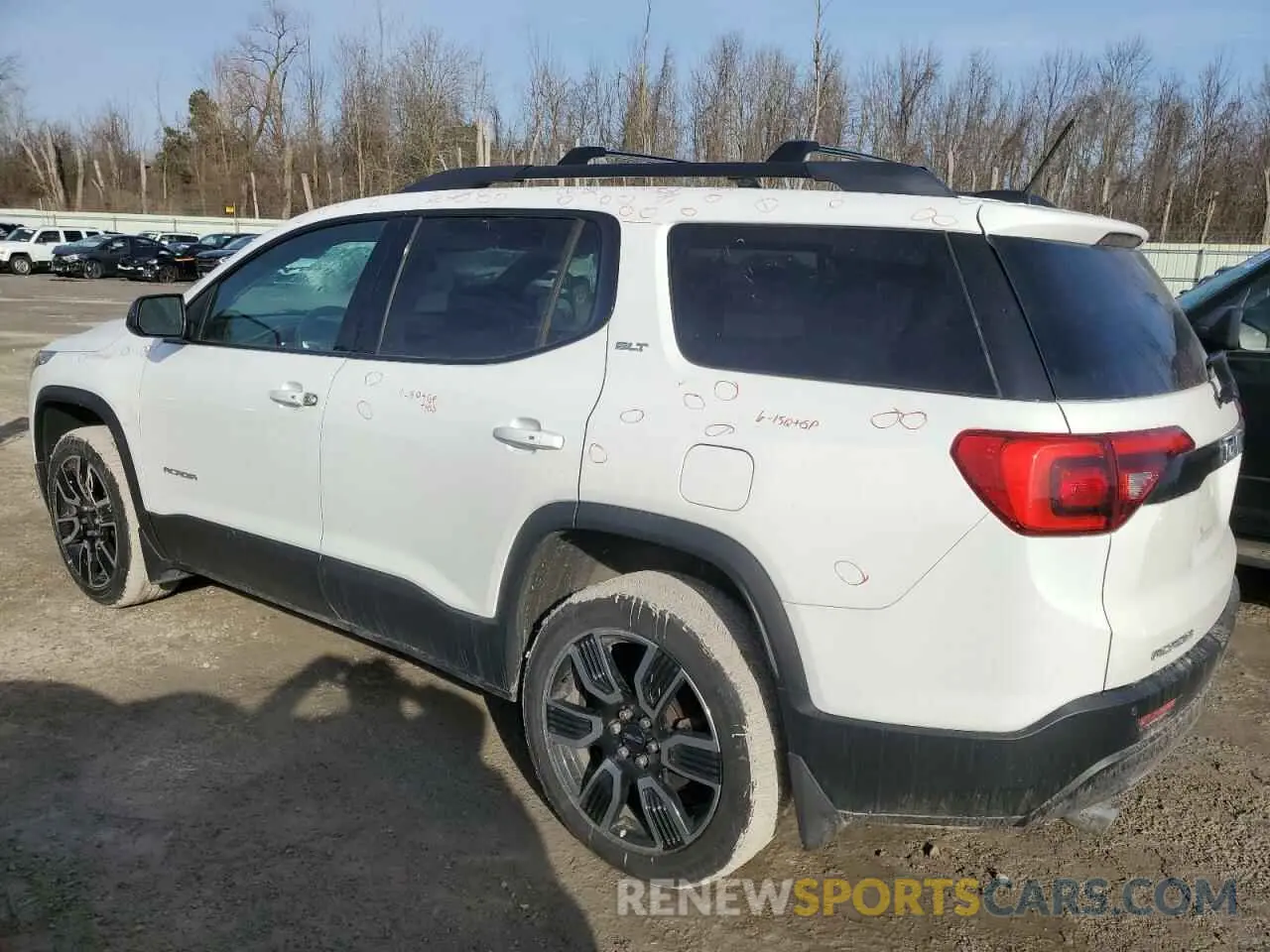 2 Photograph of a damaged car 1GKKNULS7KZ192941 GMC ACADIA 2019