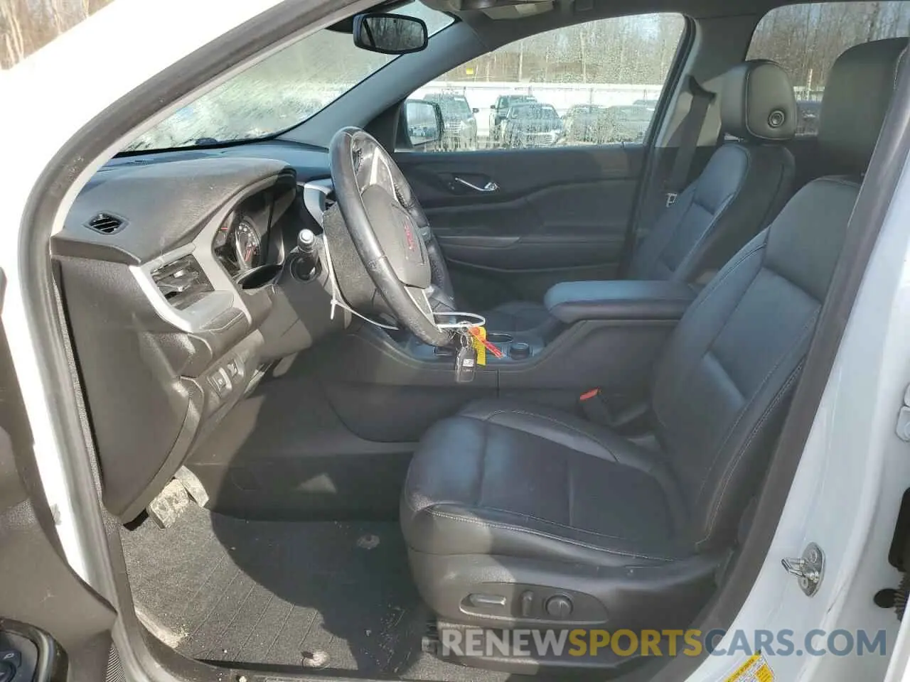 7 Photograph of a damaged car 1GKKNULS7KZ192941 GMC ACADIA 2019