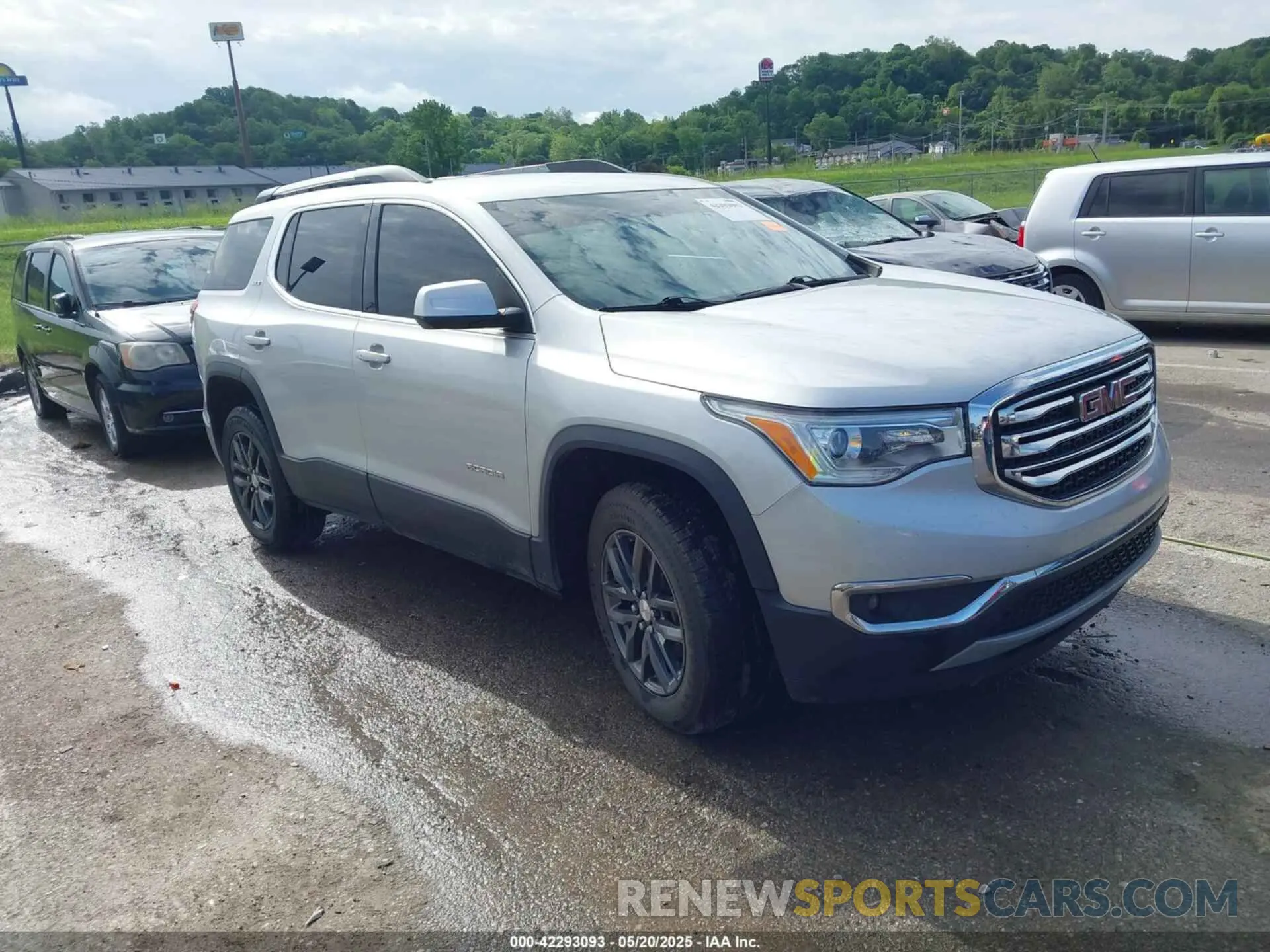 1 Photograph of a damaged car 1GKKNULS7KZ193894 GMC ACADIA 2019