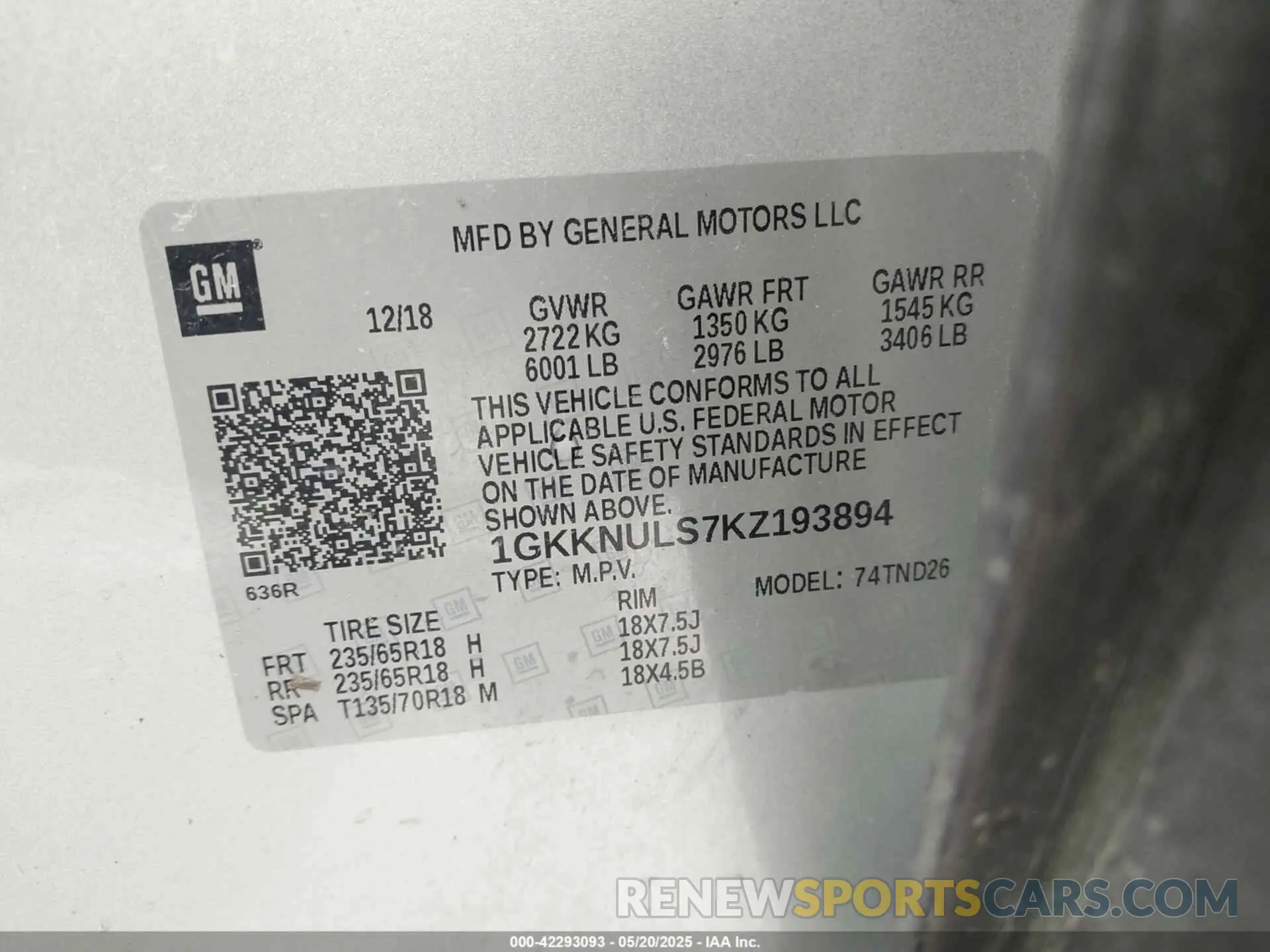 9 Photograph of a damaged car 1GKKNULS7KZ193894 GMC ACADIA 2019