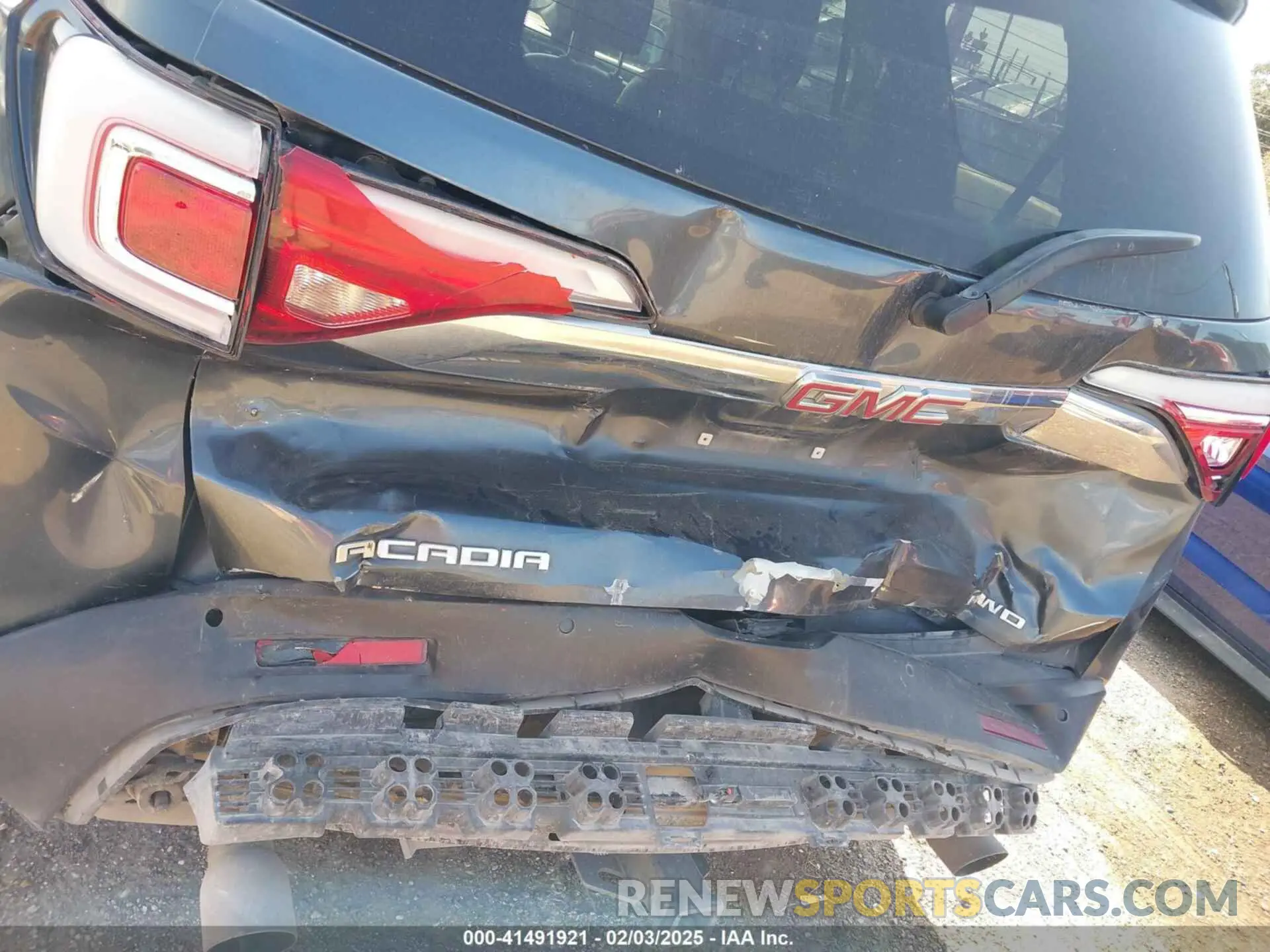 6 Photograph of a damaged car 1GKKNULS7KZ271767 GMC ACADIA 2019