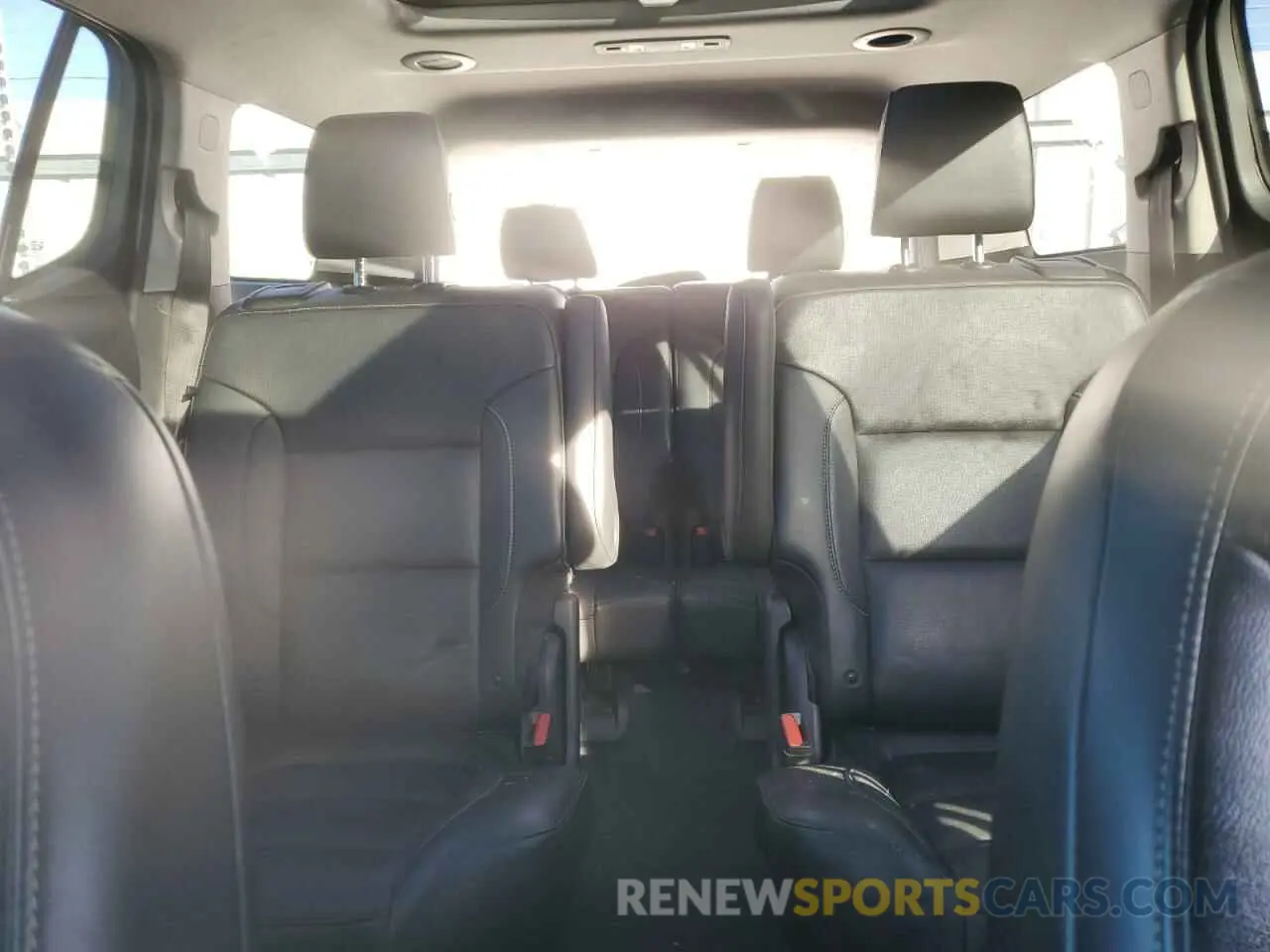 10 Photograph of a damaged car 1GKKNULS8KZ110649 GMC ACADIA 2019