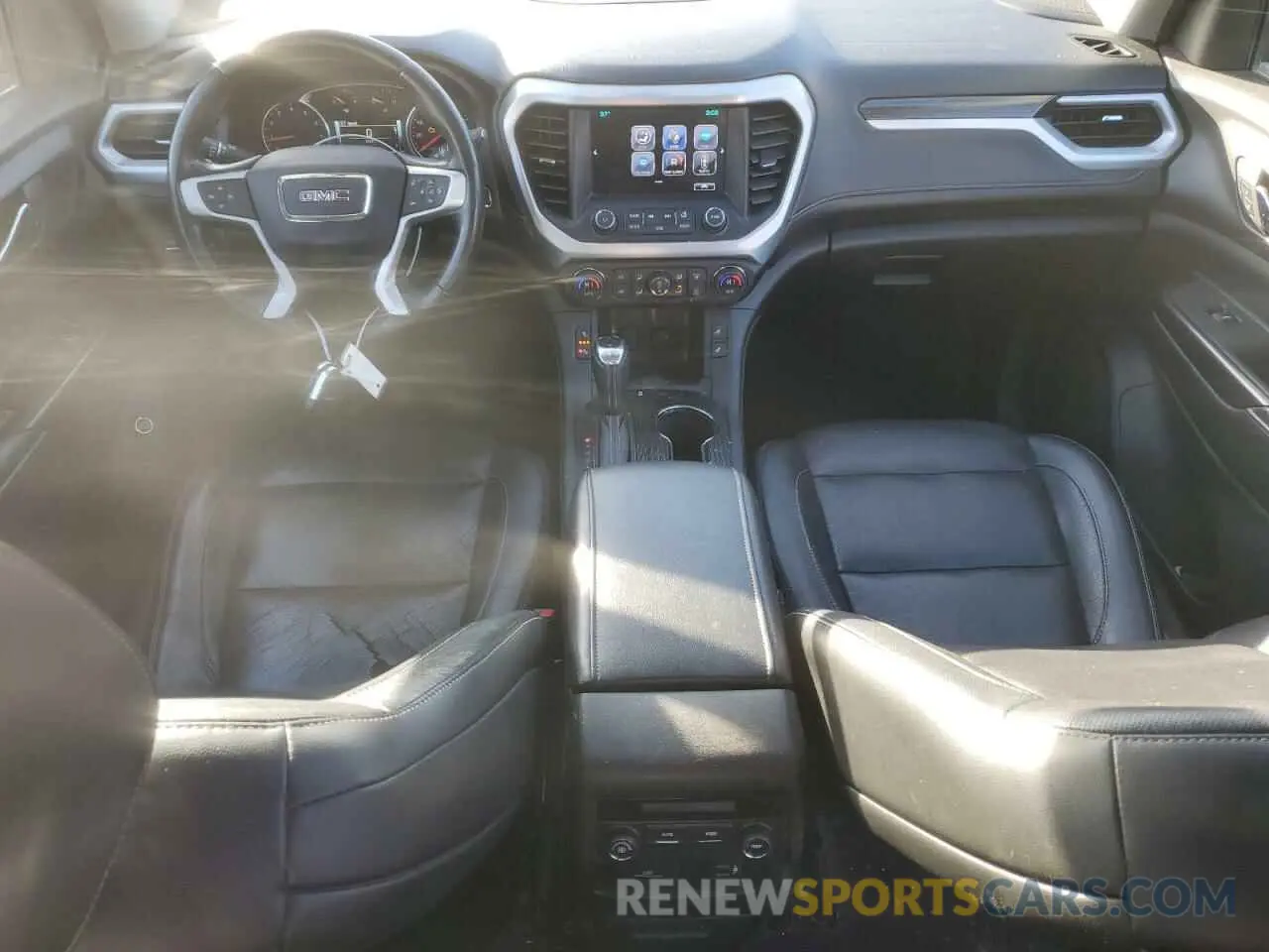 8 Photograph of a damaged car 1GKKNULS8KZ110649 GMC ACADIA 2019