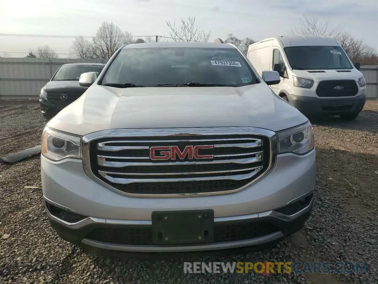 5 Photograph of a damaged car 1GKKNULS8KZ254055 GMC ACADIA 2019