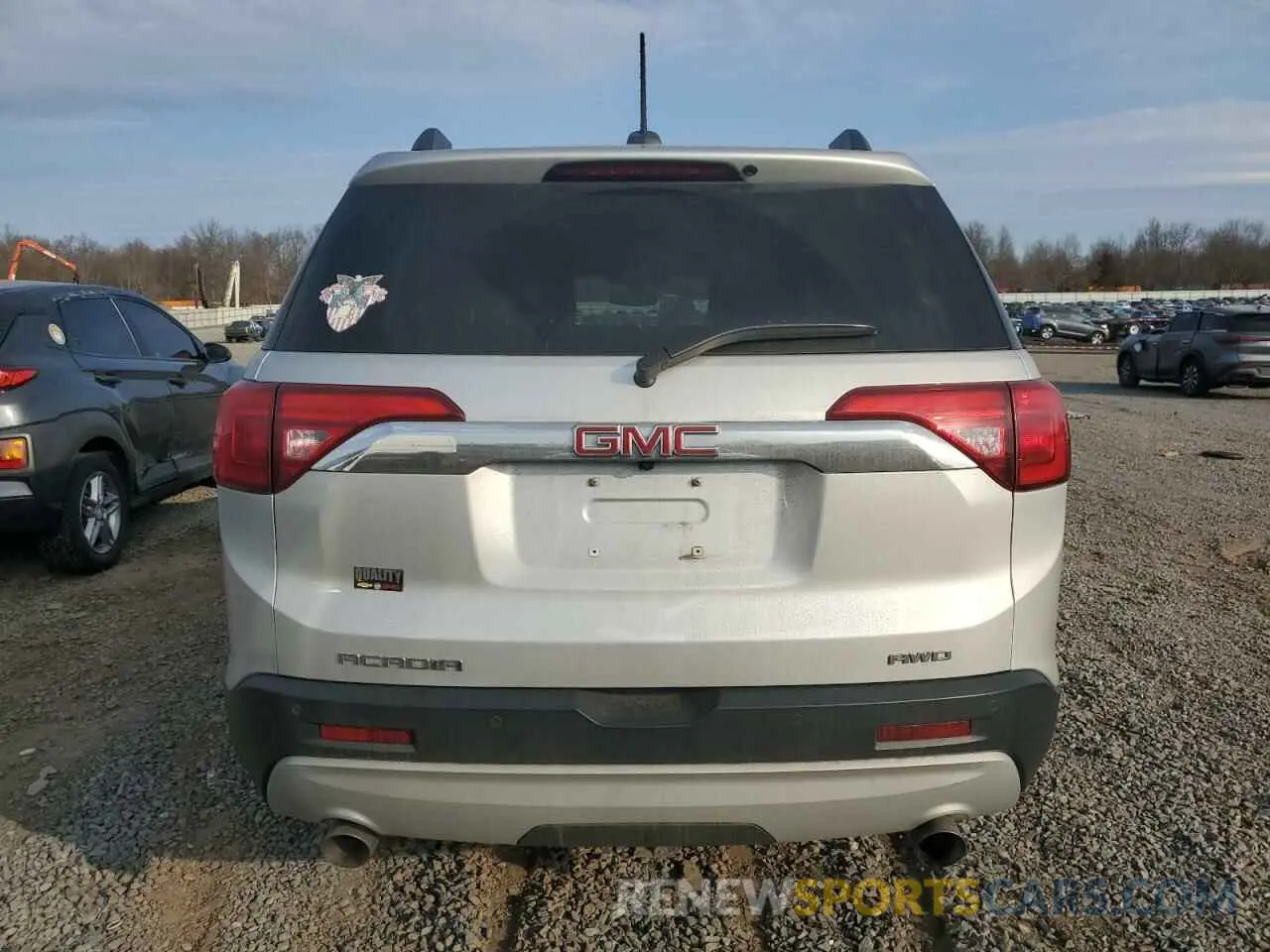 6 Photograph of a damaged car 1GKKNULS8KZ254055 GMC ACADIA 2019