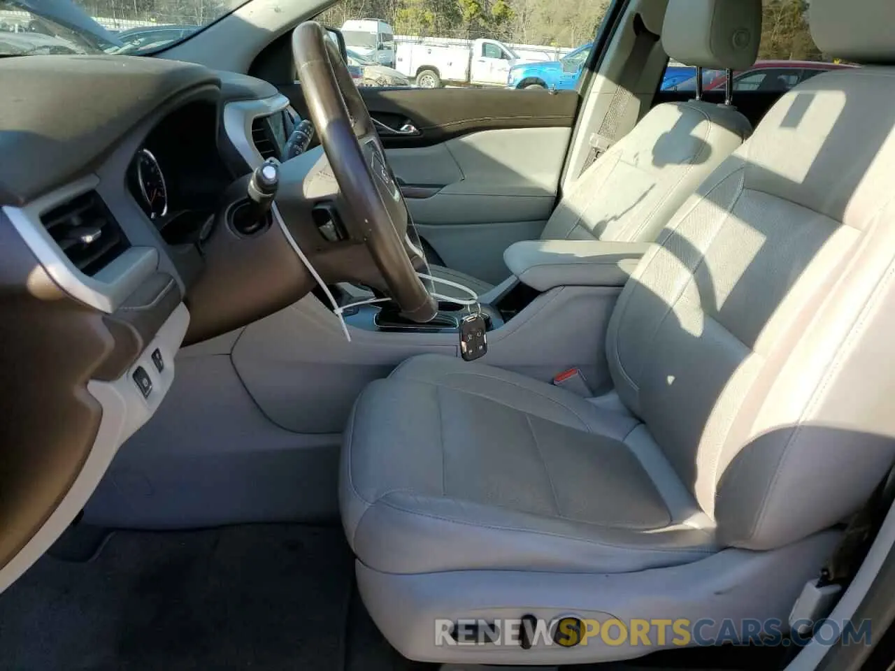 7 Photograph of a damaged car 1GKKNULS9KZ176823 GMC ACADIA 2019