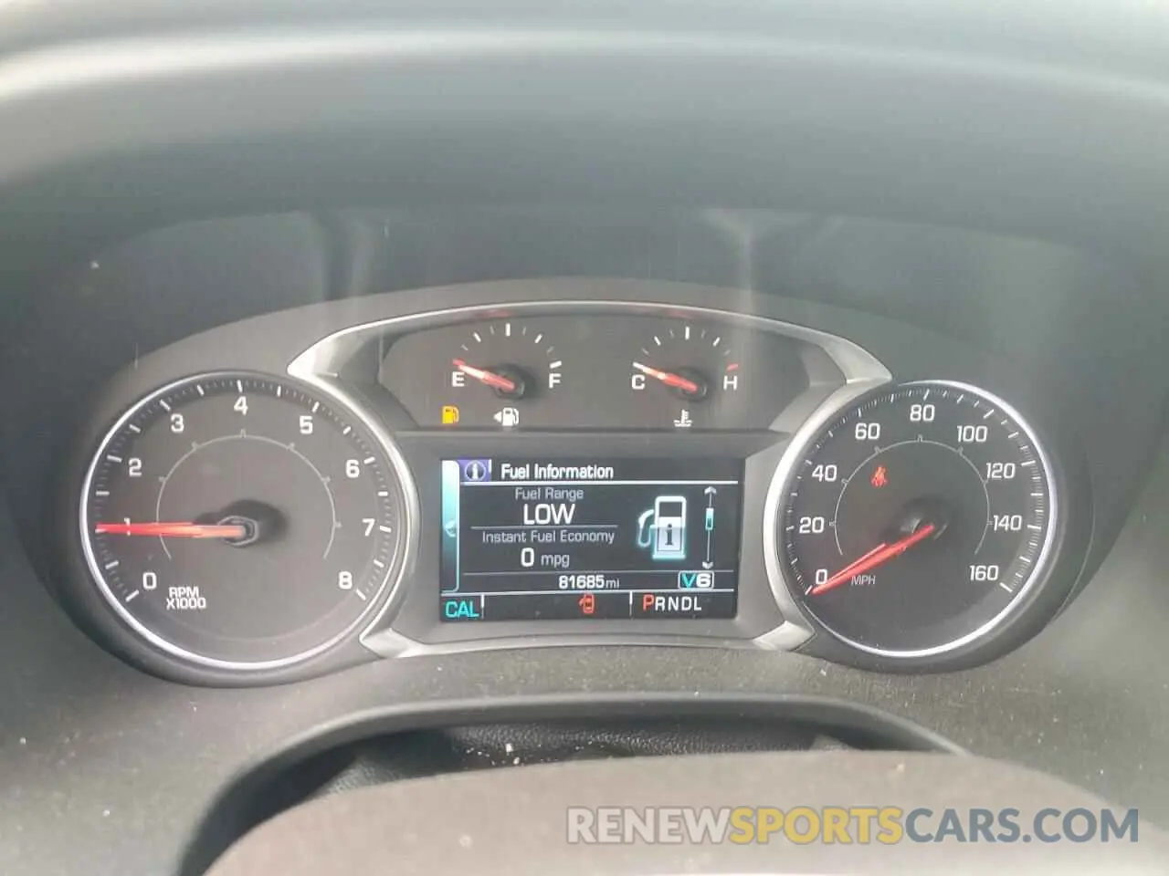 9 Photograph of a damaged car 1GKKNULS9KZ176823 GMC ACADIA 2019