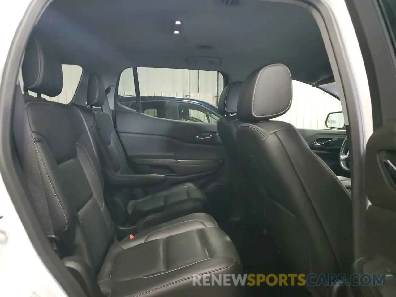 11 Photograph of a damaged car 1GKKNULS9KZ235370 GMC ACADIA 2019