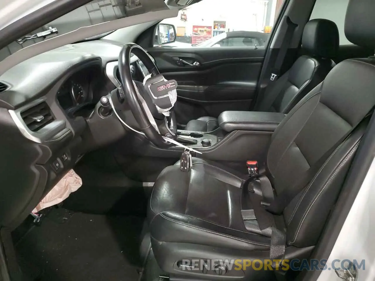 7 Photograph of a damaged car 1GKKNULS9KZ244277 GMC ACADIA 2019