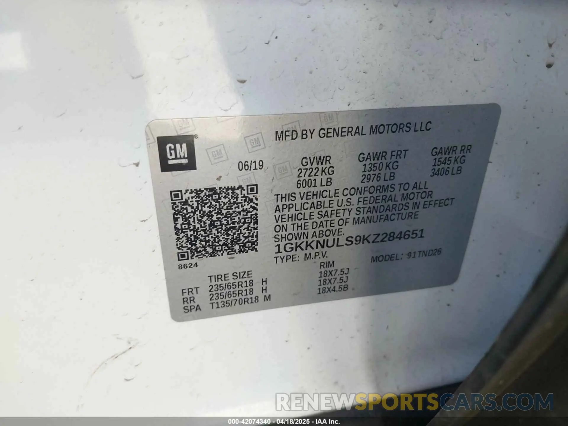 9 Photograph of a damaged car 1GKKNULS9KZ284651 GMC ACADIA 2019