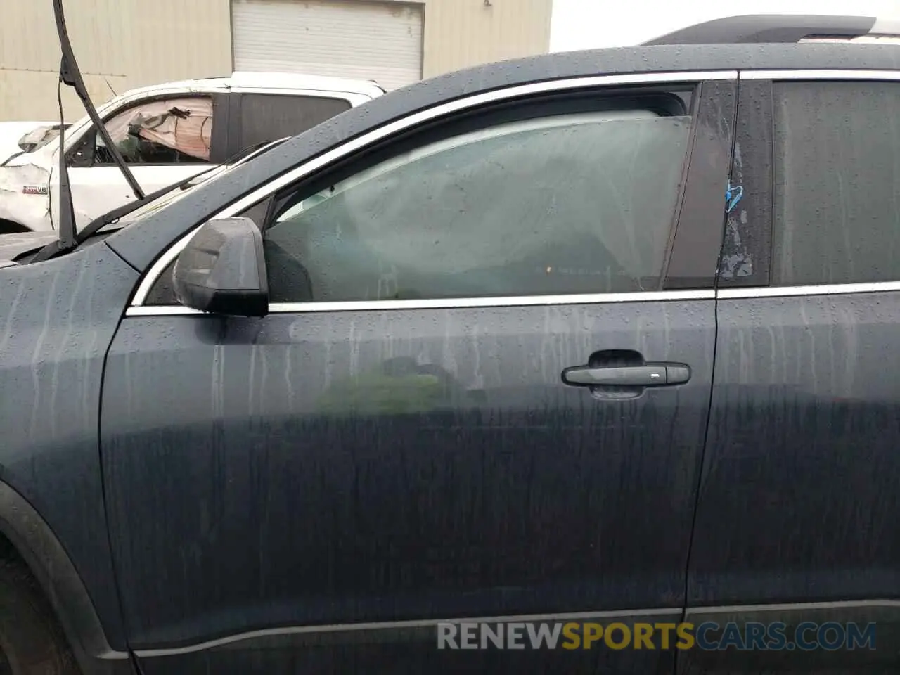7 Photograph of a damaged car 1GKKNULSXKZ130692 GMC ACADIA 2019