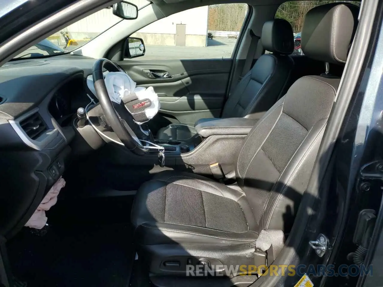 7 Photograph of a damaged car 1GKKNULSXKZ254333 GMC ACADIA 2019