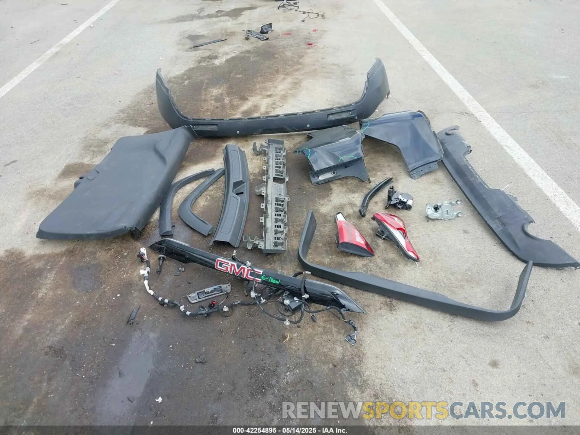 12 Photograph of a damaged car 1GKKNULSXKZ264229 GMC ACADIA 2019