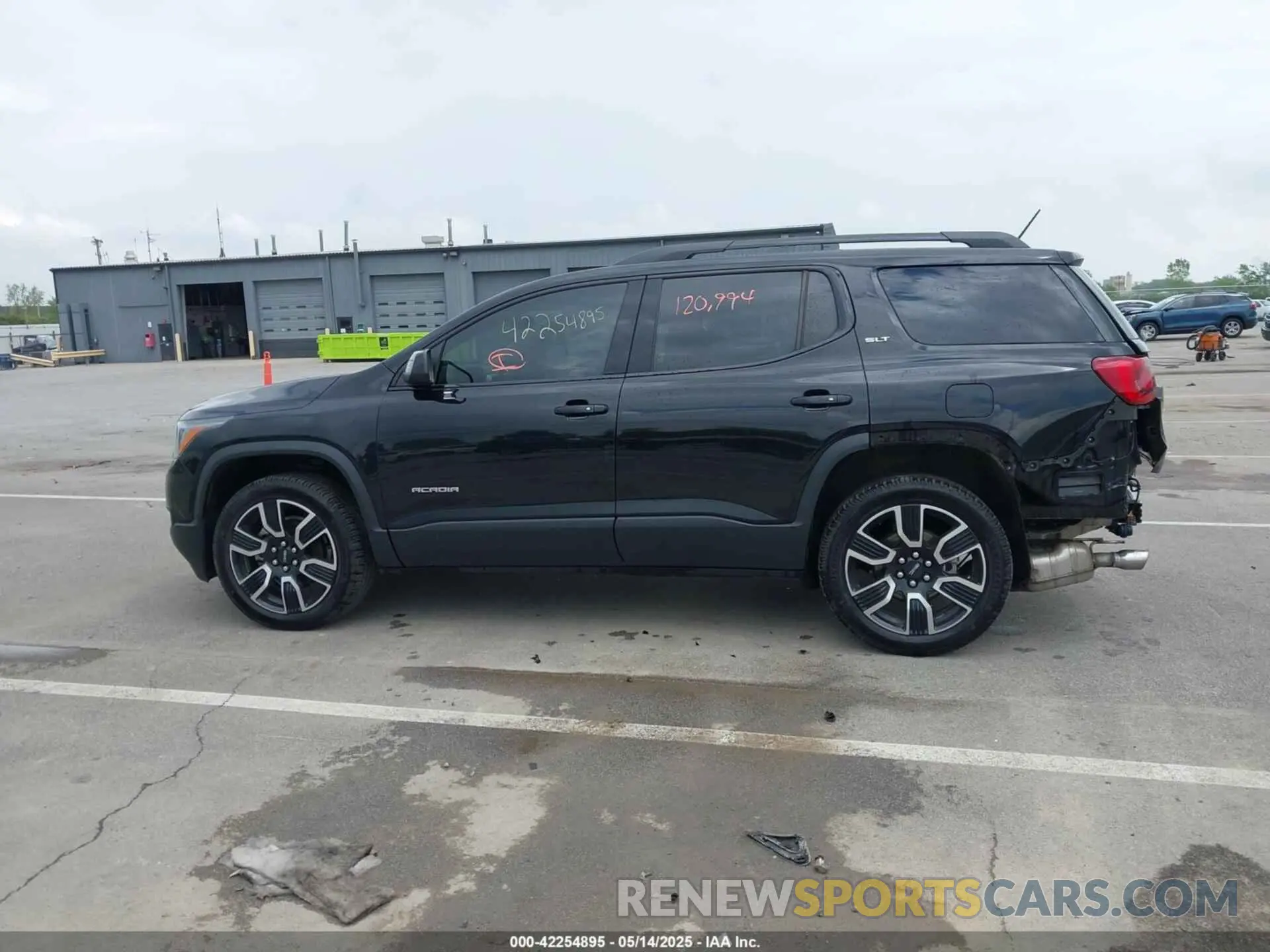 15 Photograph of a damaged car 1GKKNULSXKZ264229 GMC ACADIA 2019