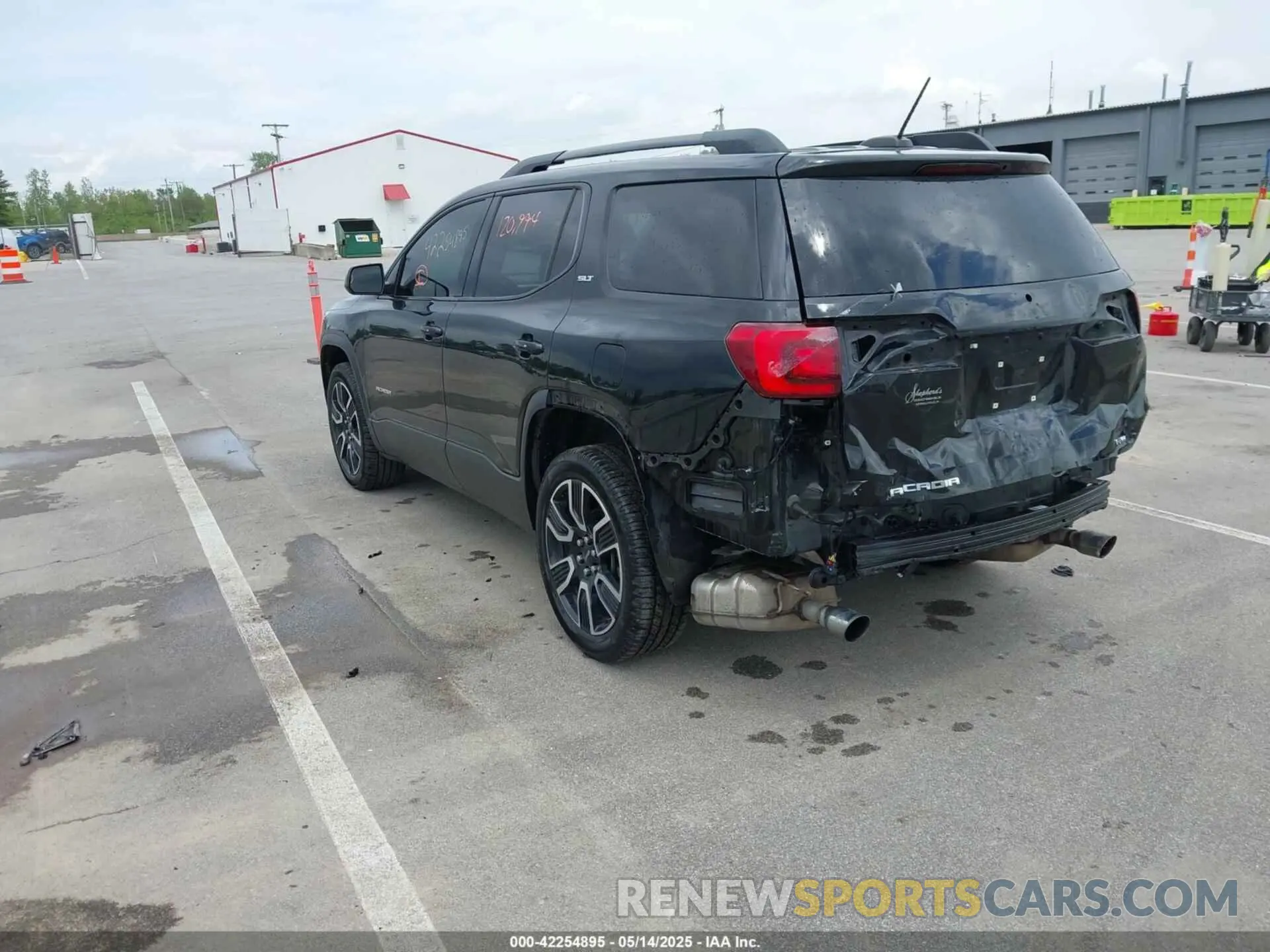 3 Photograph of a damaged car 1GKKNULSXKZ264229 GMC ACADIA 2019
