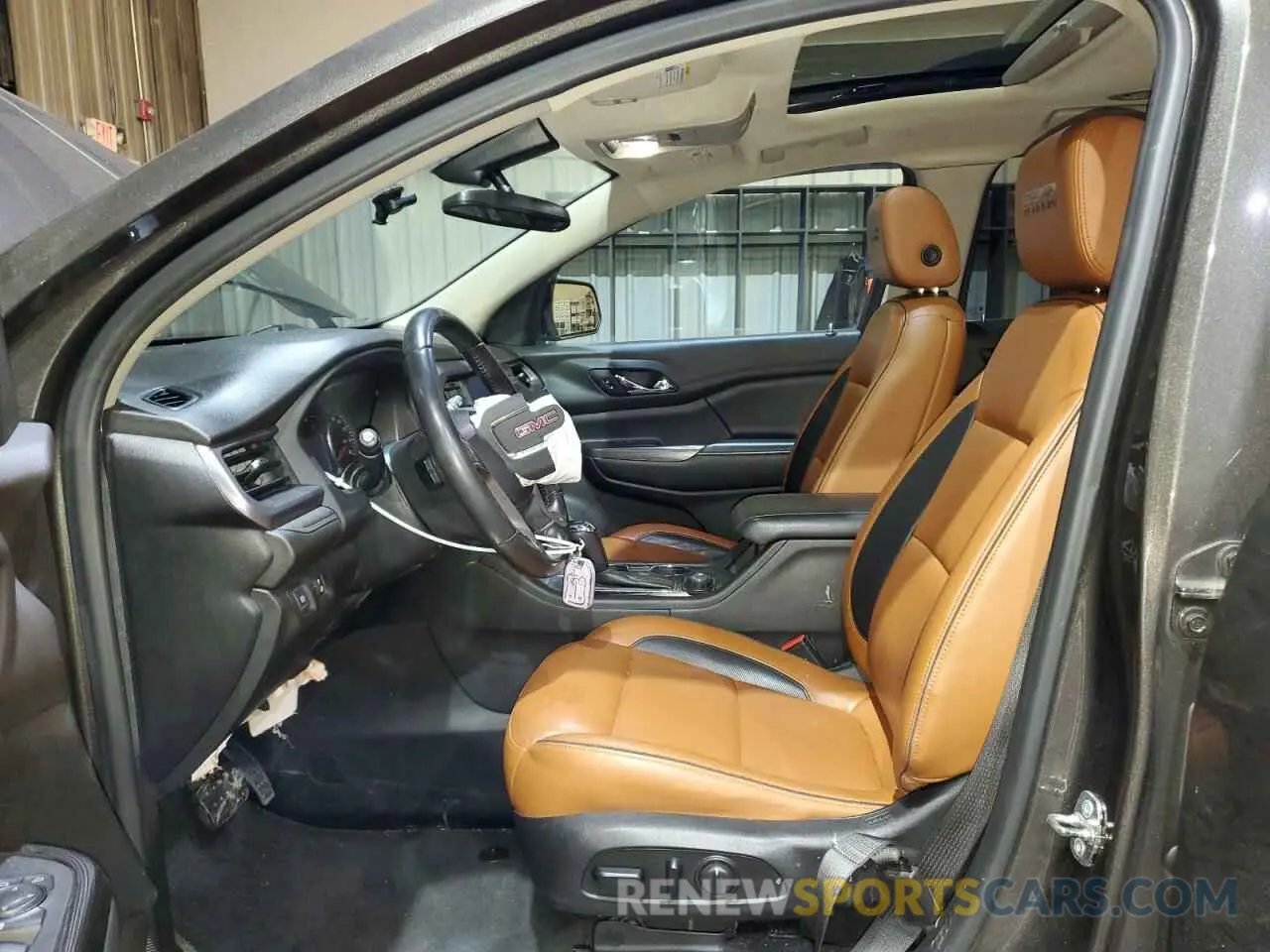 7 Photograph of a damaged car 1GKKNVLS8KZ134102 GMC ACADIA 2019