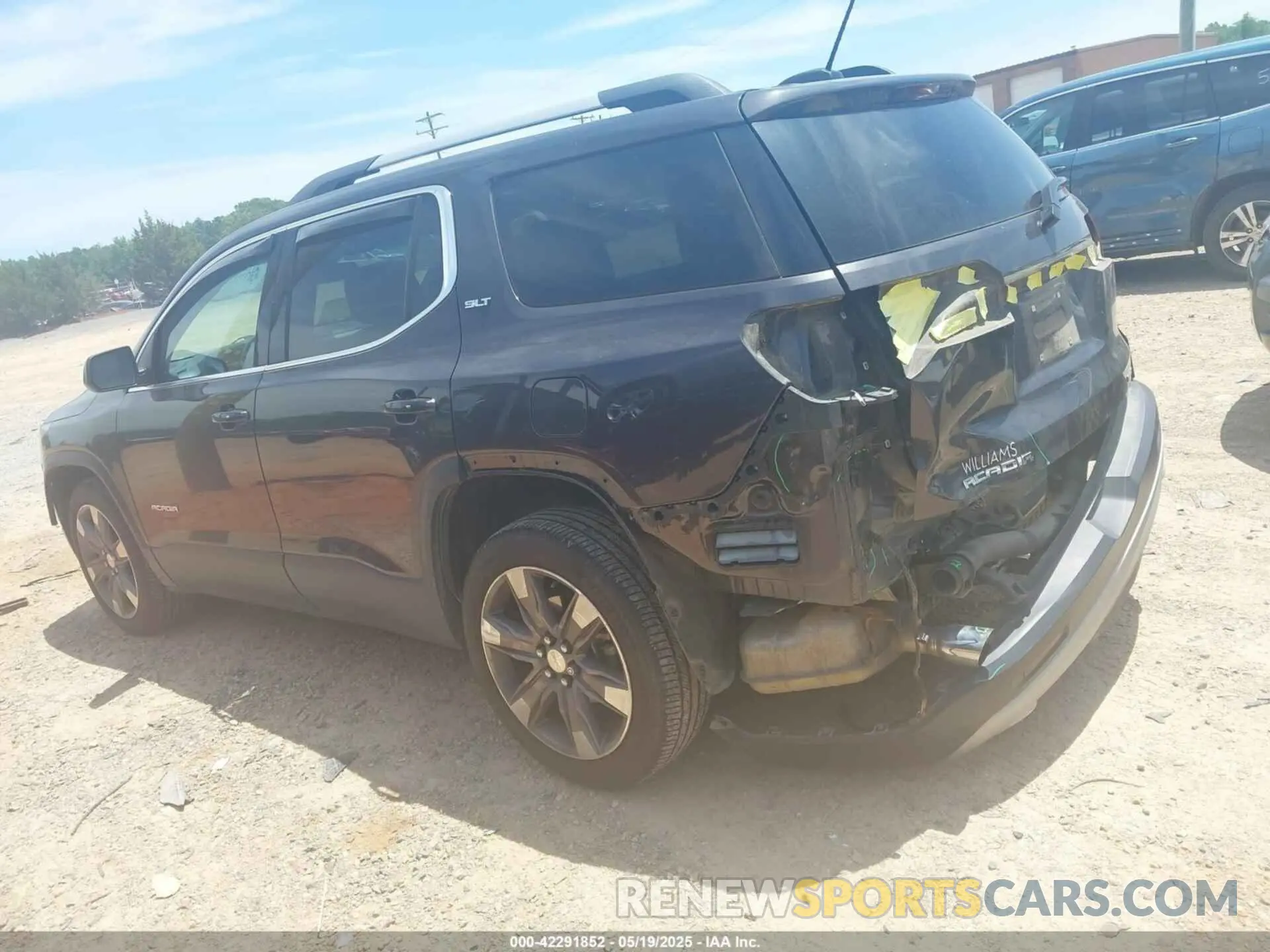 14 Photograph of a damaged car 1GKKNWLS5KZ139716 GMC ACADIA 2019