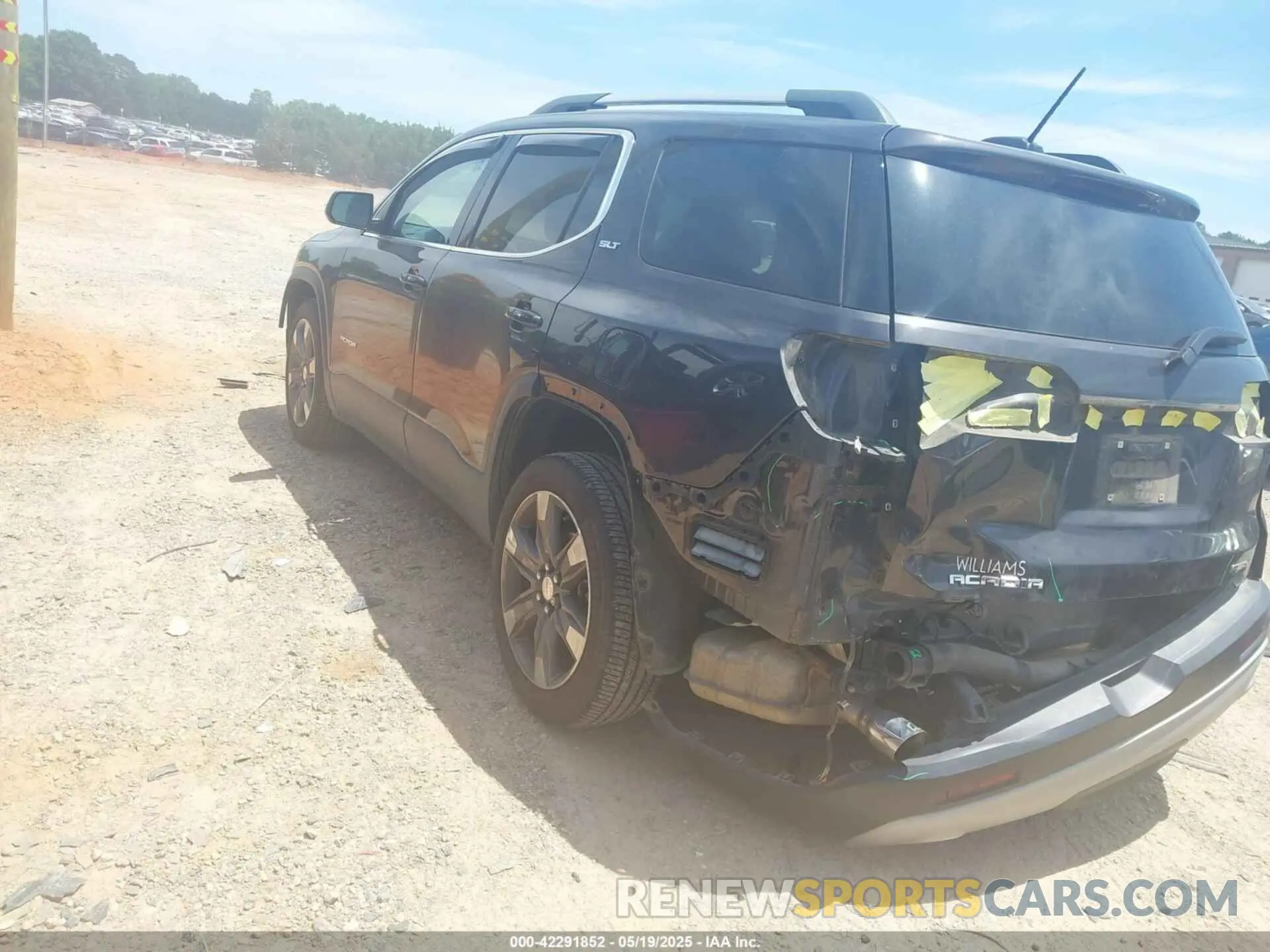 3 Photograph of a damaged car 1GKKNWLS5KZ139716 GMC ACADIA 2019