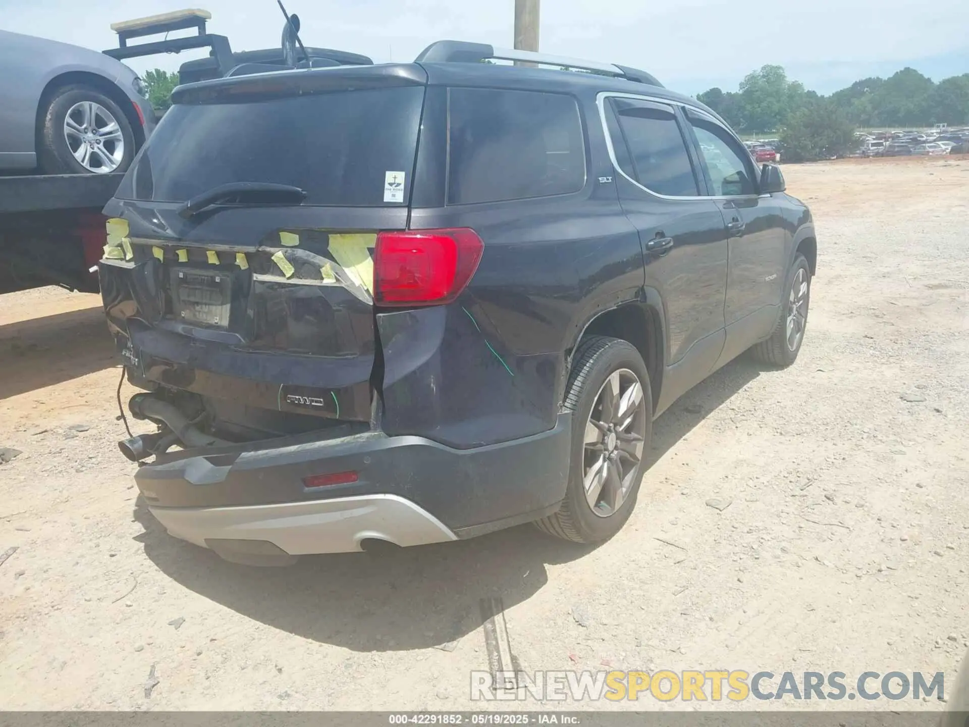 4 Photograph of a damaged car 1GKKNWLS5KZ139716 GMC ACADIA 2019