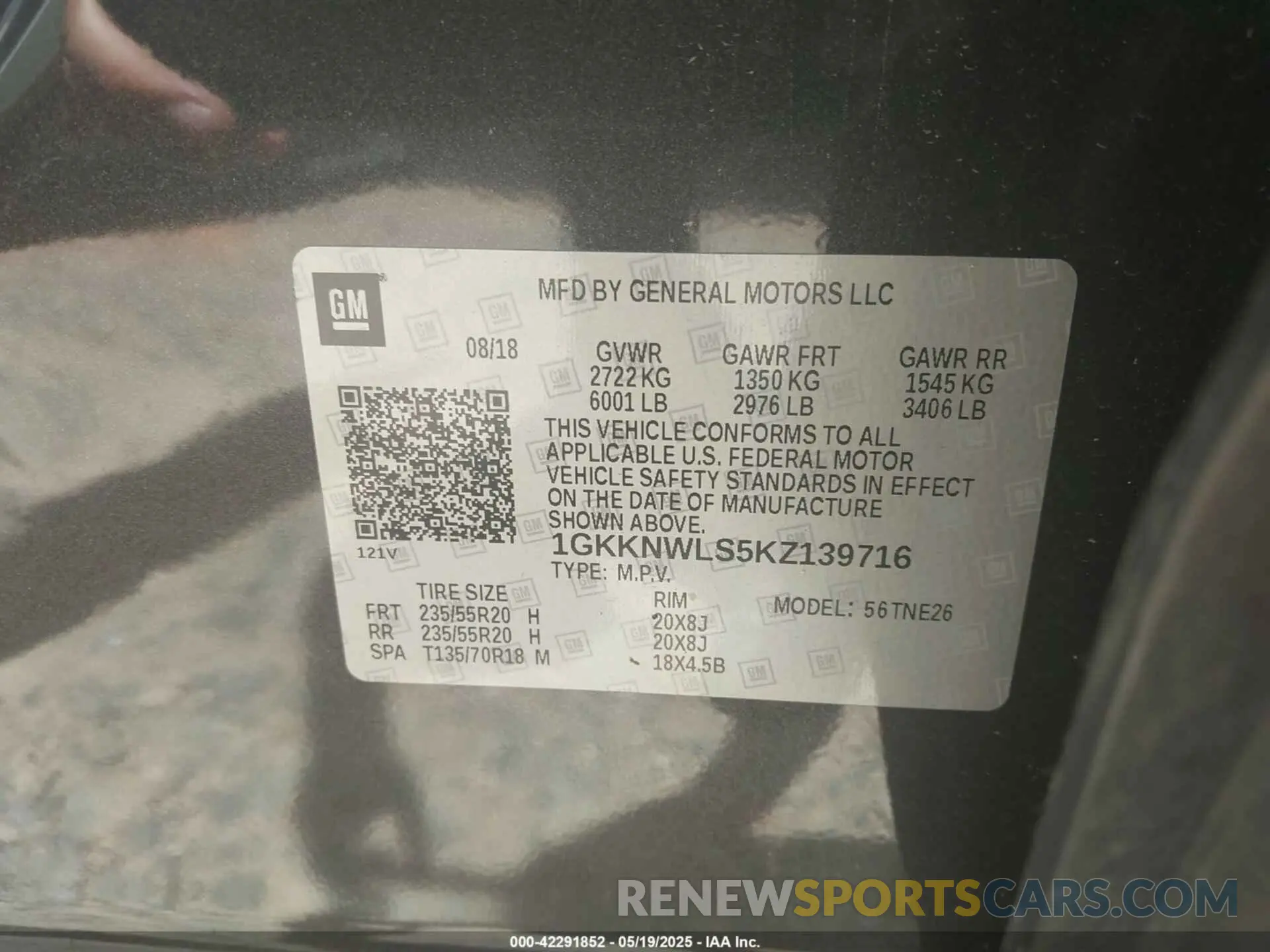 9 Photograph of a damaged car 1GKKNWLS5KZ139716 GMC ACADIA 2019