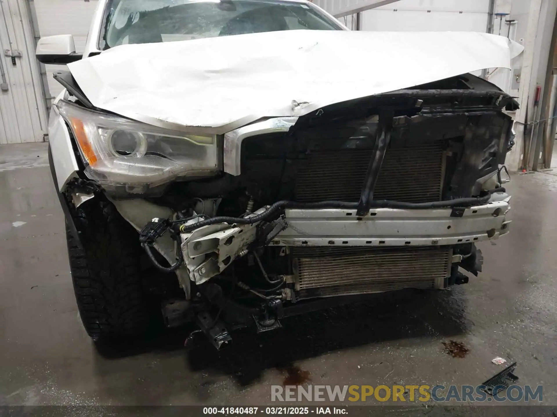 6 Photograph of a damaged car 1GKKNWLS6KZ161319 GMC ACADIA 2019