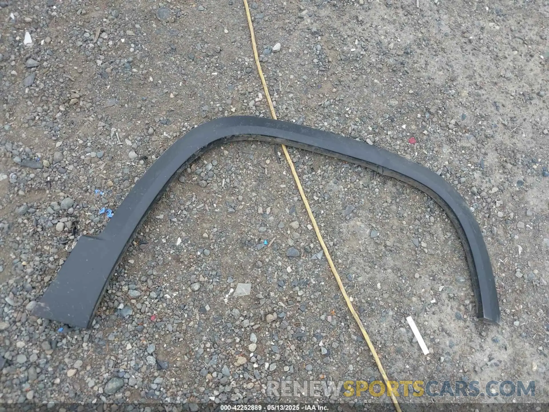 12 Photograph of a damaged car 1GKKNWLS6KZ201091 GMC ACADIA 2019