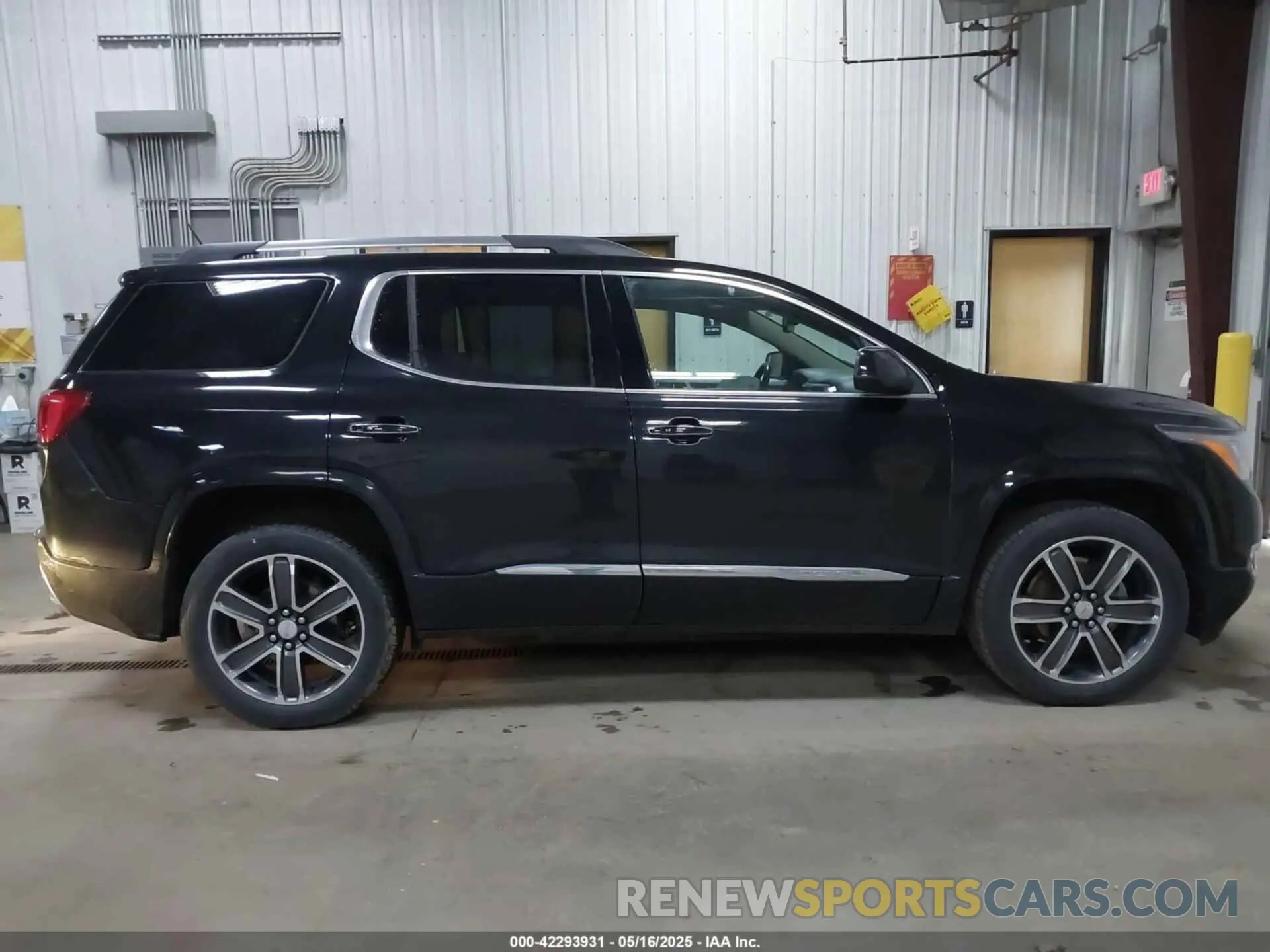 13 Photograph of a damaged car 1GKKNXLS0KZ112252 GMC ACADIA 2019