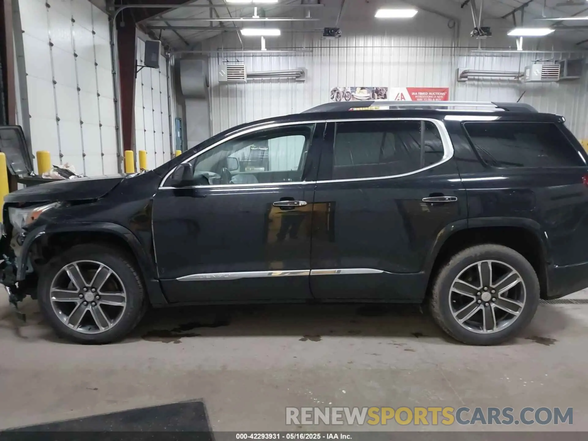 14 Photograph of a damaged car 1GKKNXLS0KZ112252 GMC ACADIA 2019