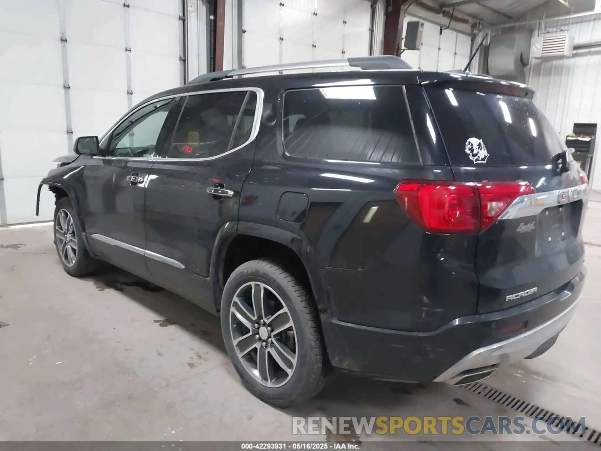 3 Photograph of a damaged car 1GKKNXLS0KZ112252 GMC ACADIA 2019