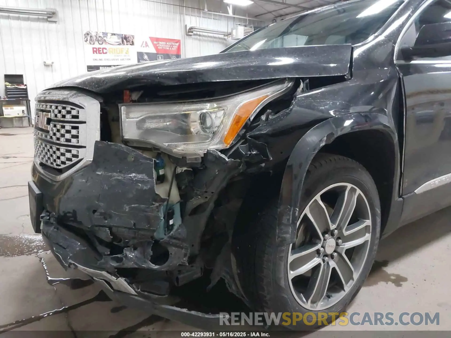 6 Photograph of a damaged car 1GKKNXLS0KZ112252 GMC ACADIA 2019