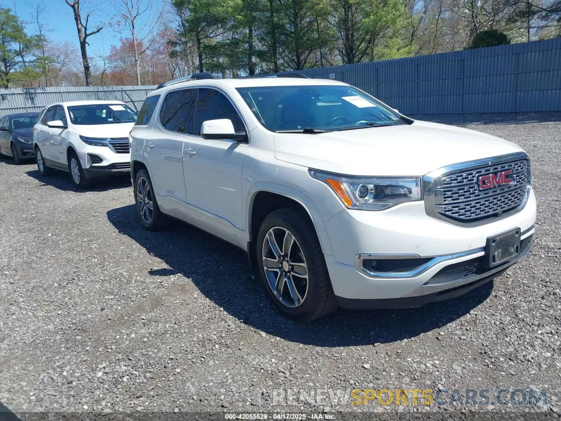 1 Photograph of a damaged car 1GKKNXLS4KZ114232 GMC ACADIA 2019